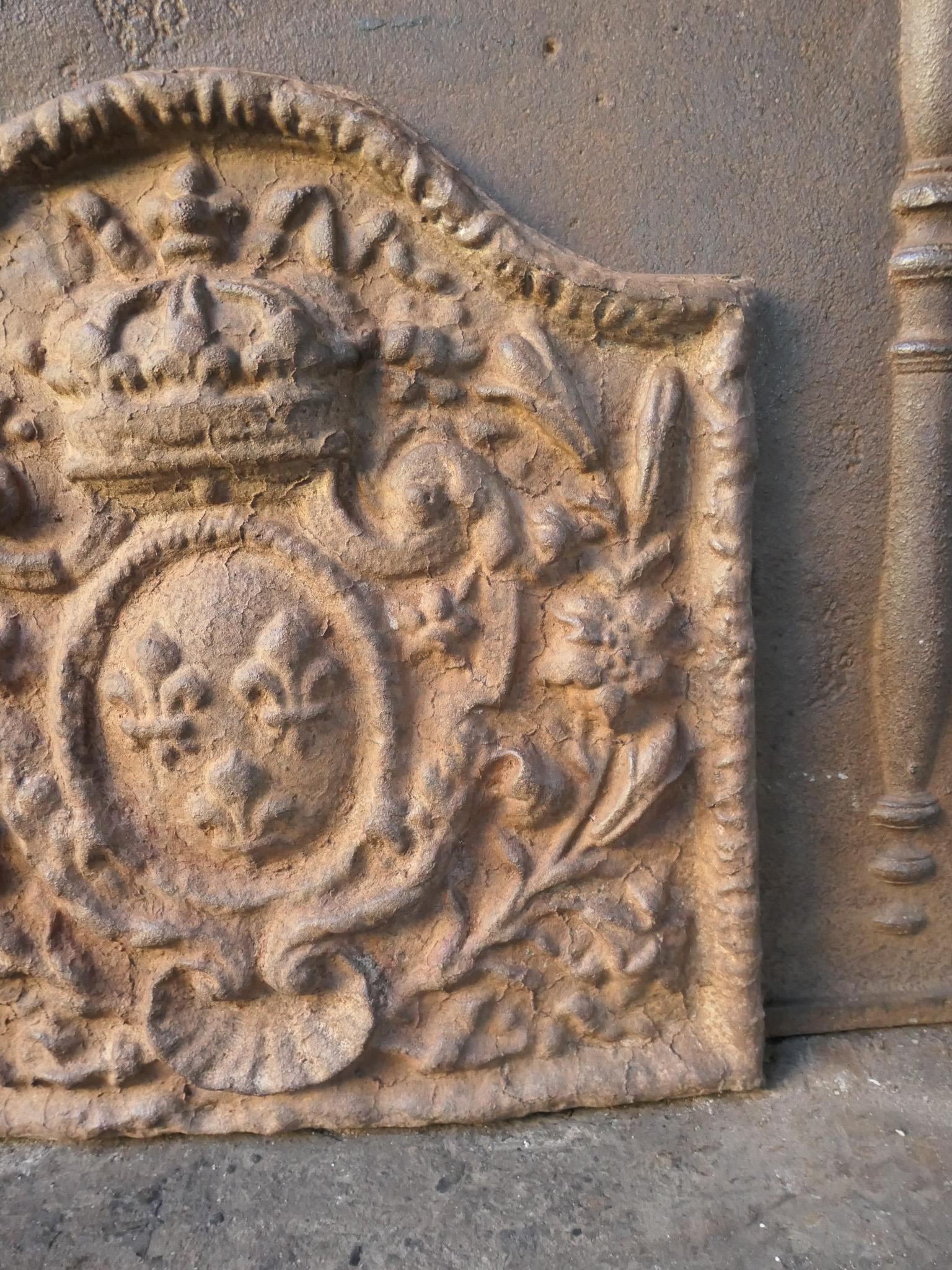 Plaque de cheminée / dosseret de style Louis Napoléon III français 'Armoiries de France en vente 3