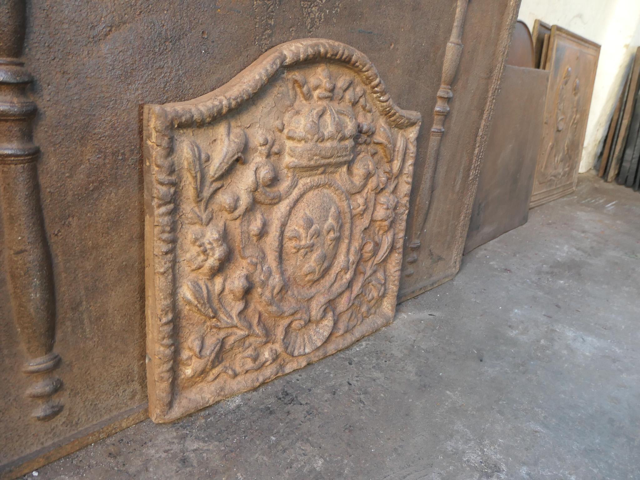 Plaque de cheminée / dosseret de style Louis Napoléon III français 'Armoiries de France en vente 4