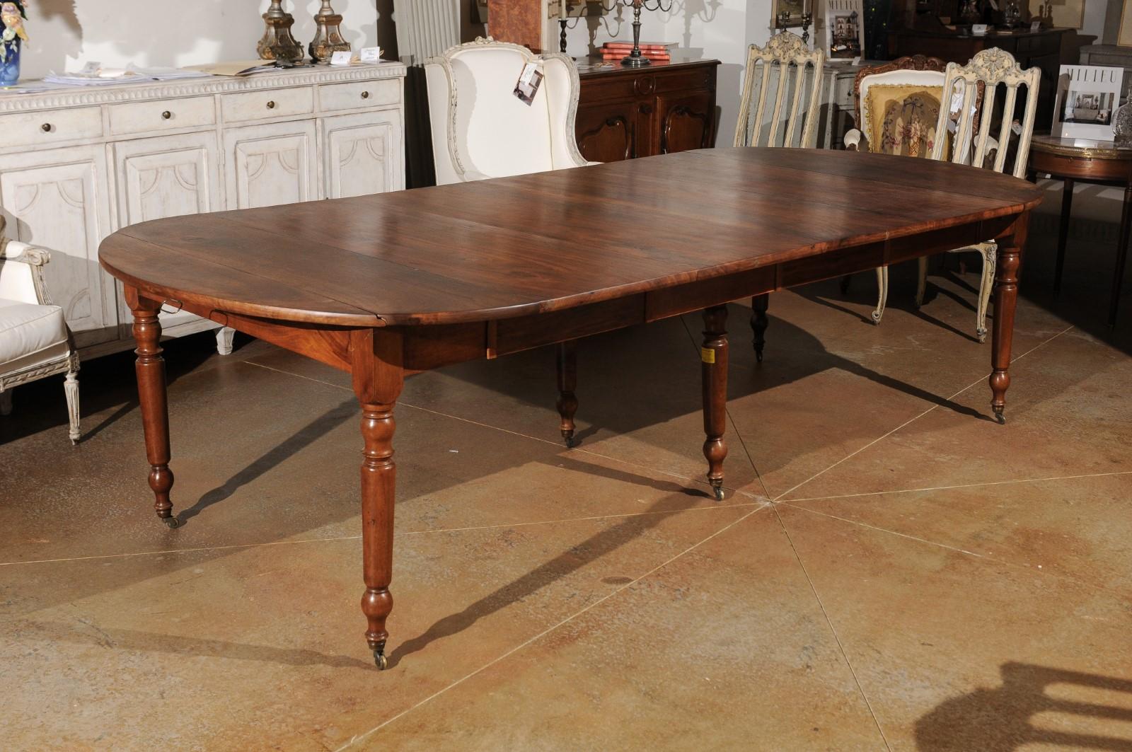 French Louis-Philippe 1840s Walnut Dining Room Extension Table with Drop Leaves 4