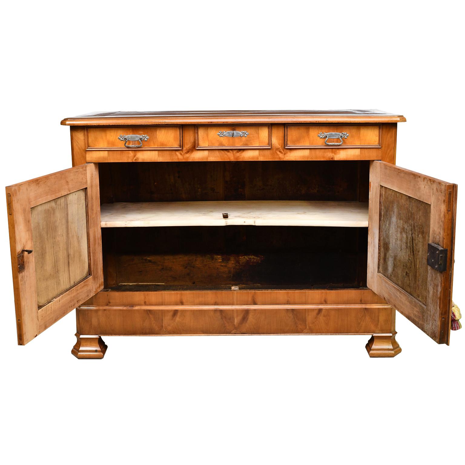 French Louis Philippe Buffet or Cabinet in Cherrywood, circa 1840 6