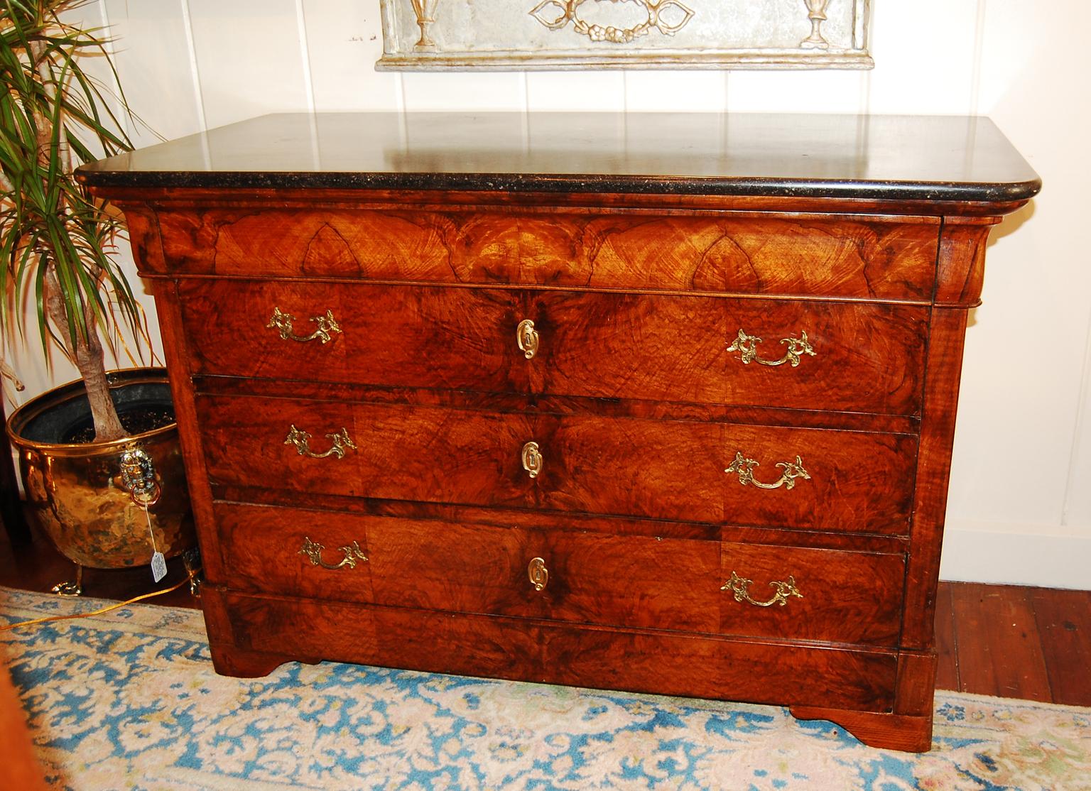 French Louis Philippe Burl Walnut and Walnut Chest of Drawers with Marble Top In Good Condition For Sale In Wells, ME