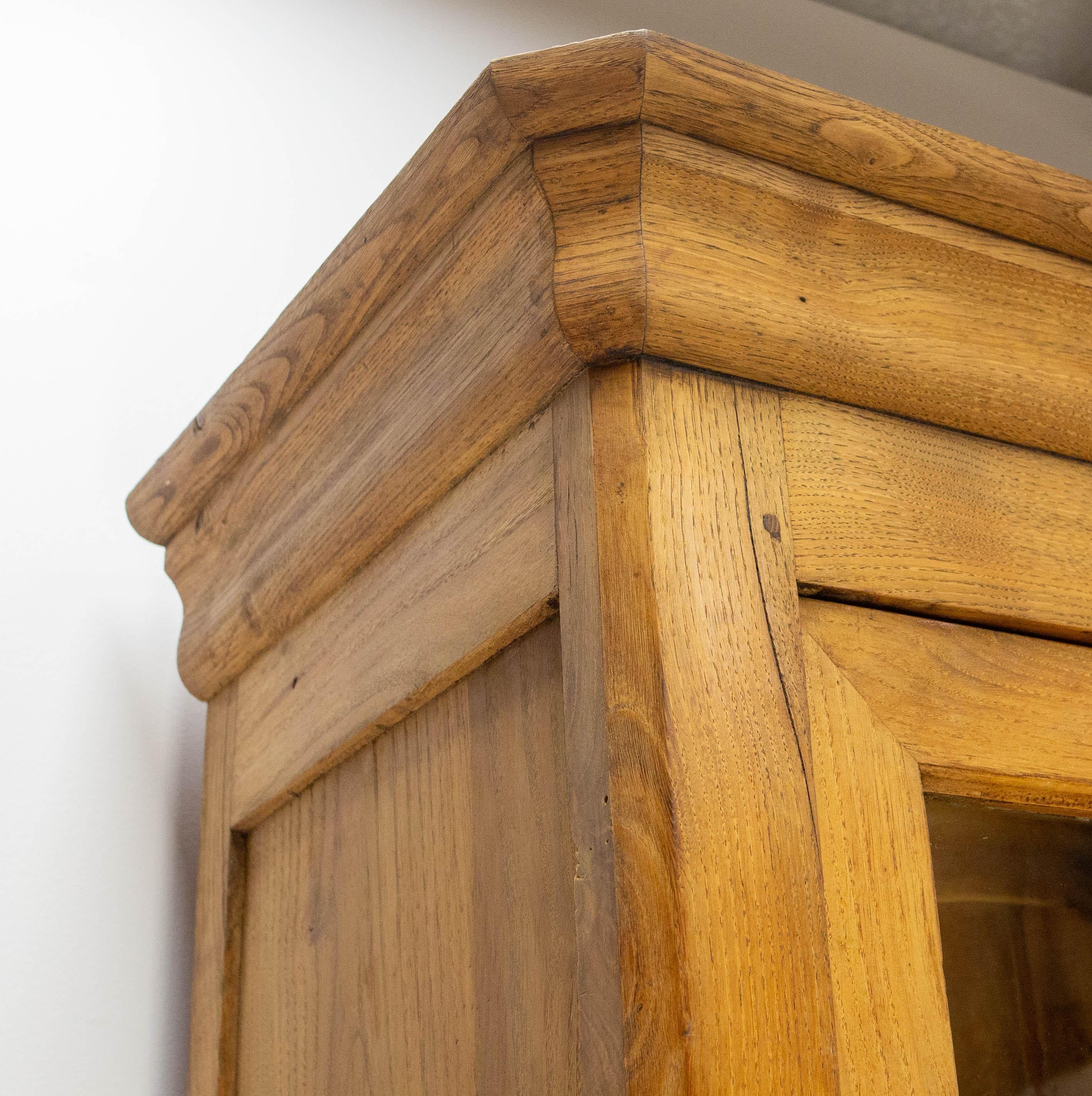 Libreria Vitrina in Castagno Louis Philippe Due Pezzi Tavola Laterale Metà del XIX C. in vendita 8