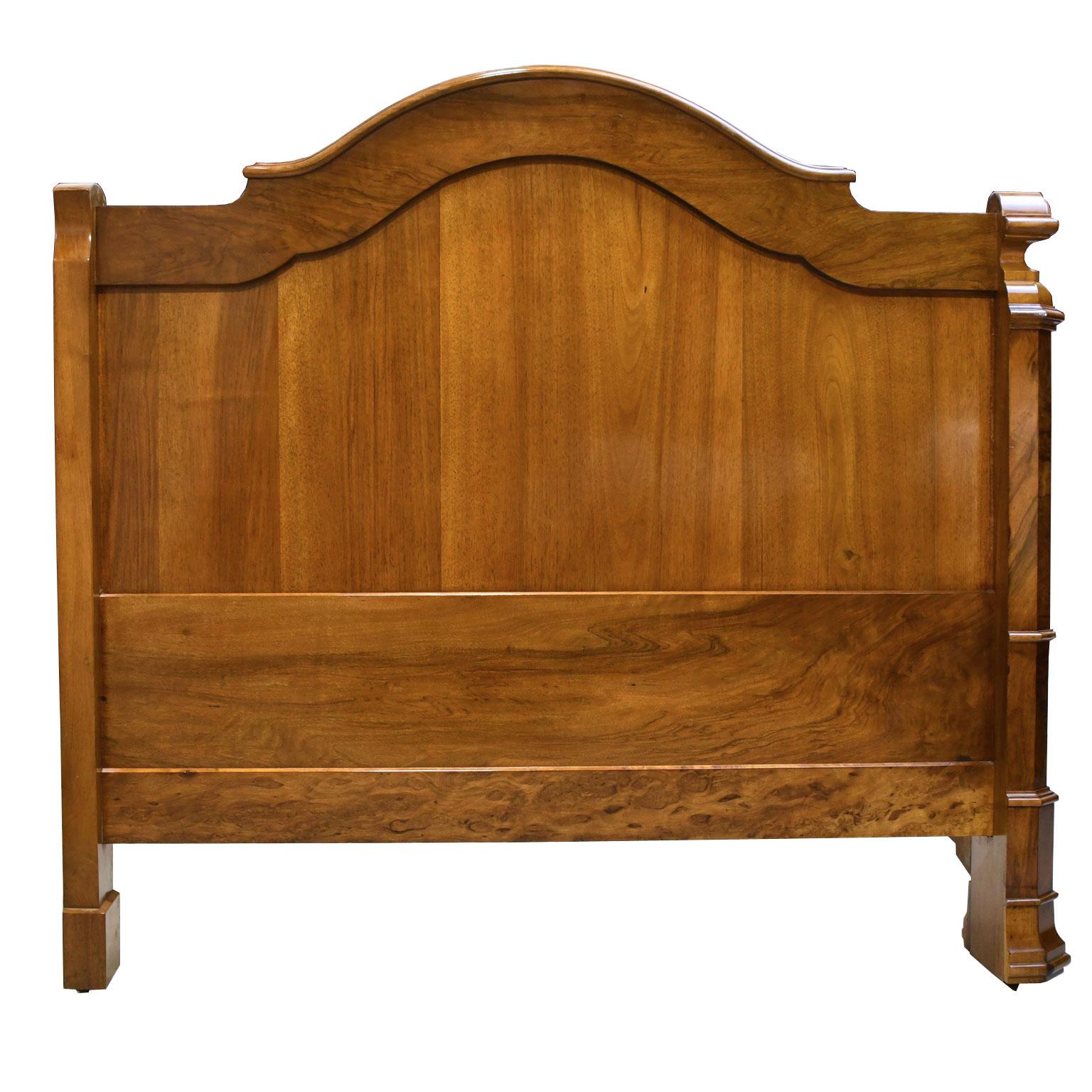 Französisches Louis Philippe Daybed aus gemasertem Nussbaum, um 1835 im Angebot 2