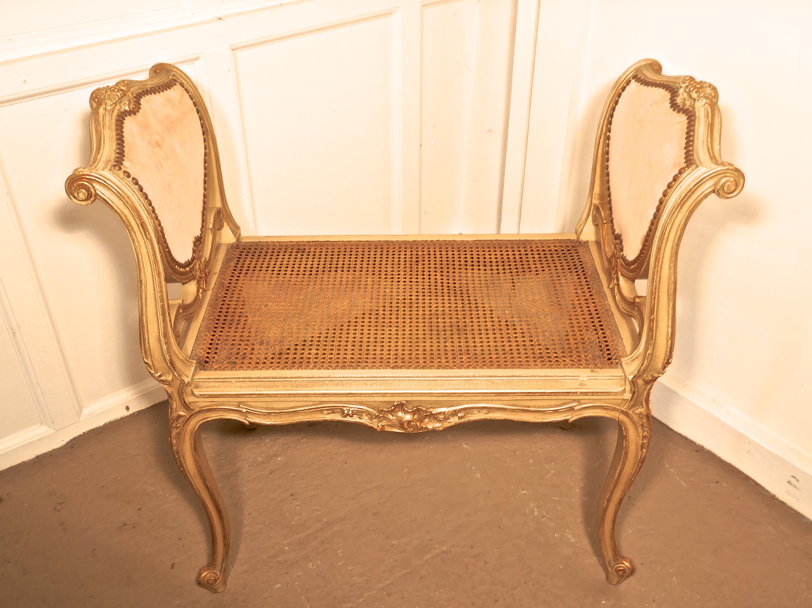  French Louis Philippe Dusky Pink  and Gilt Boudoir Window Seat    In Good Condition For Sale In Chillerton, Isle of Wight