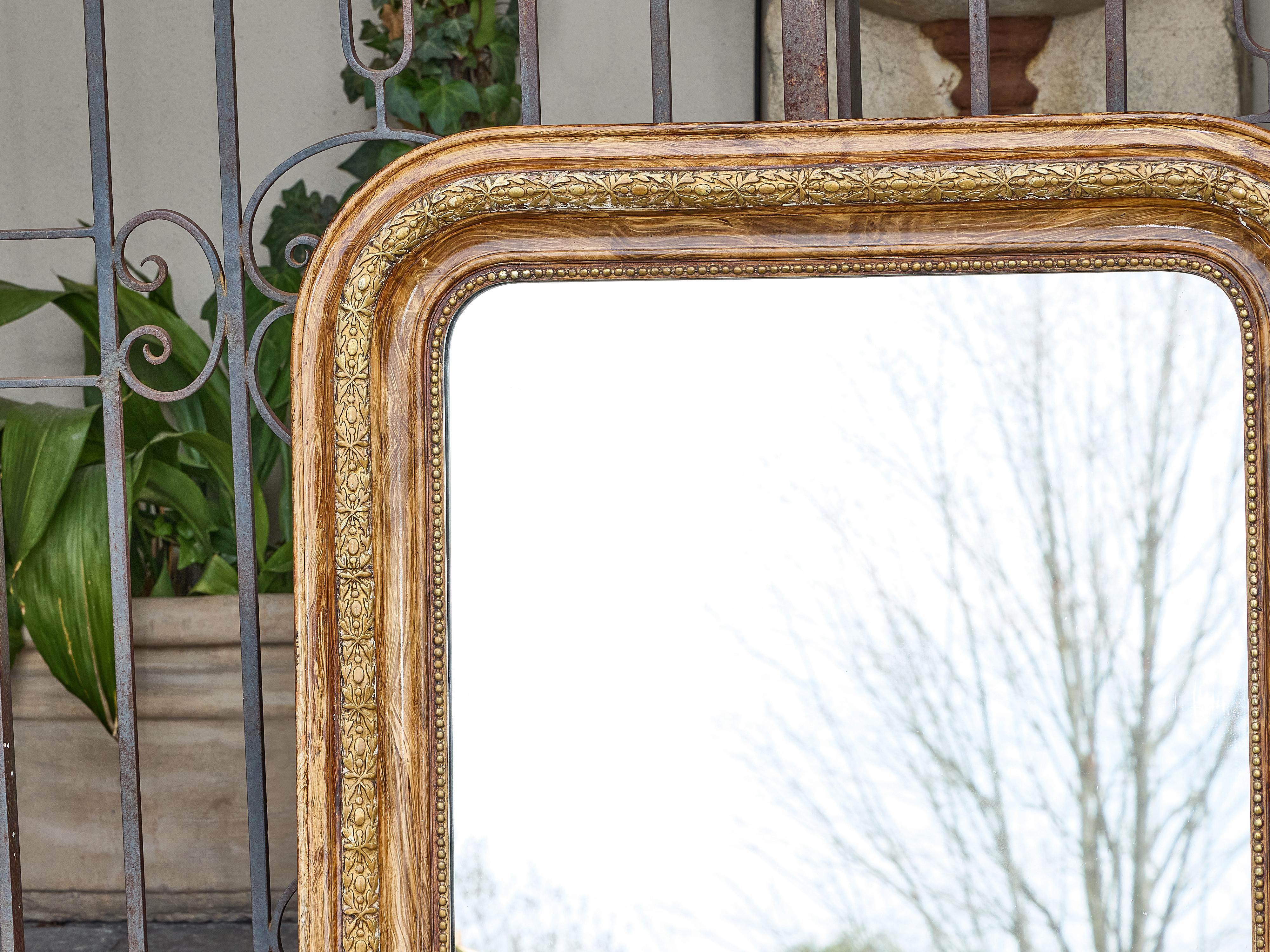 Louis-Philippe Miroir doré Louis Philippe avec garniture perlée, vers 1900 en vente