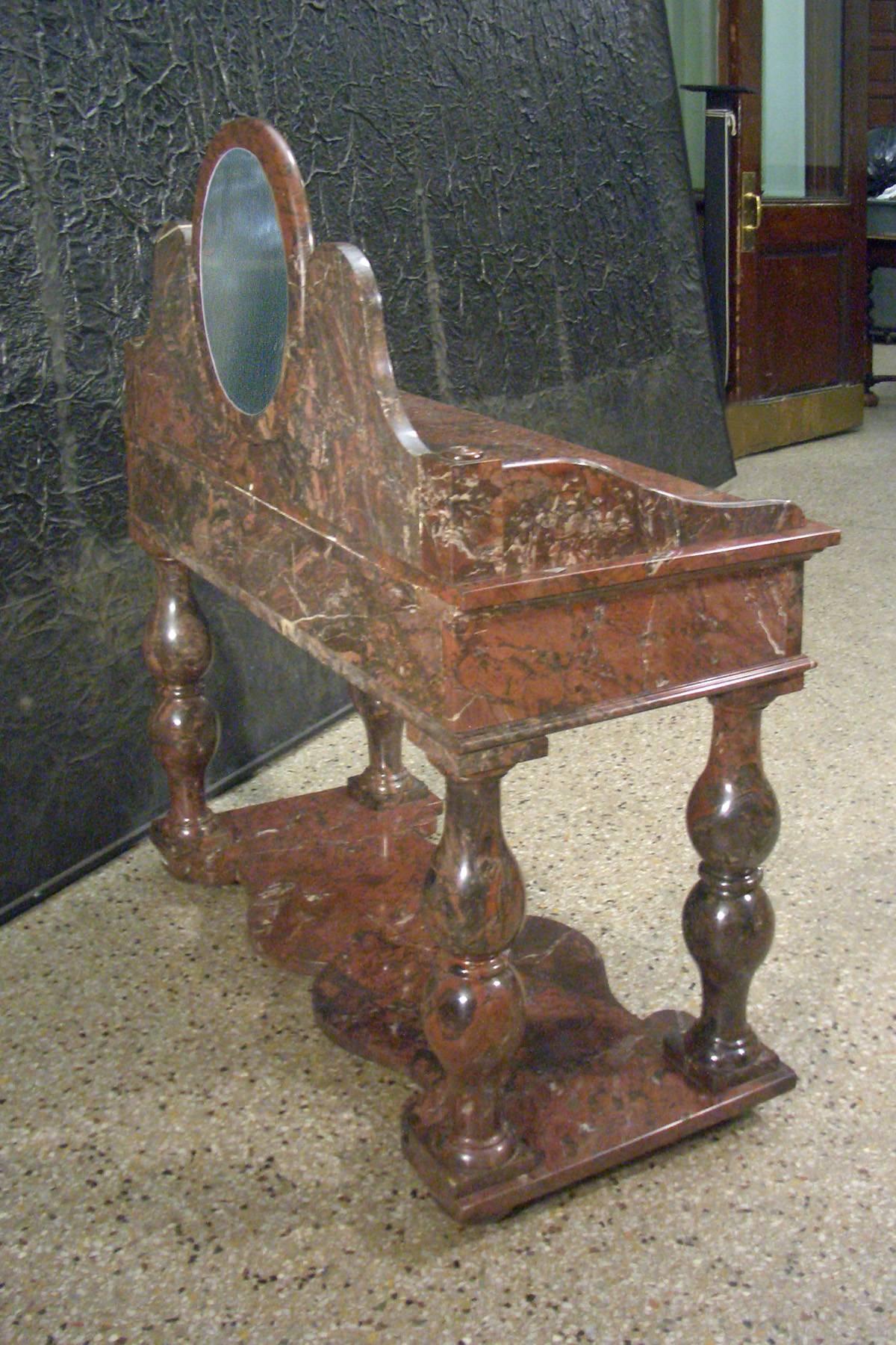 Console/table de bar ou table de coiffeuse française Louis Philippe Griotte en marbre rouge en vente 1