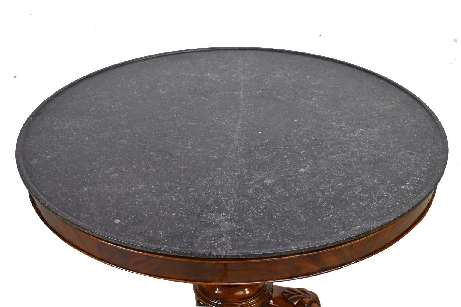 French Charles X Guéridon Pedestal Table in Mahogany with Round Marble Top 5