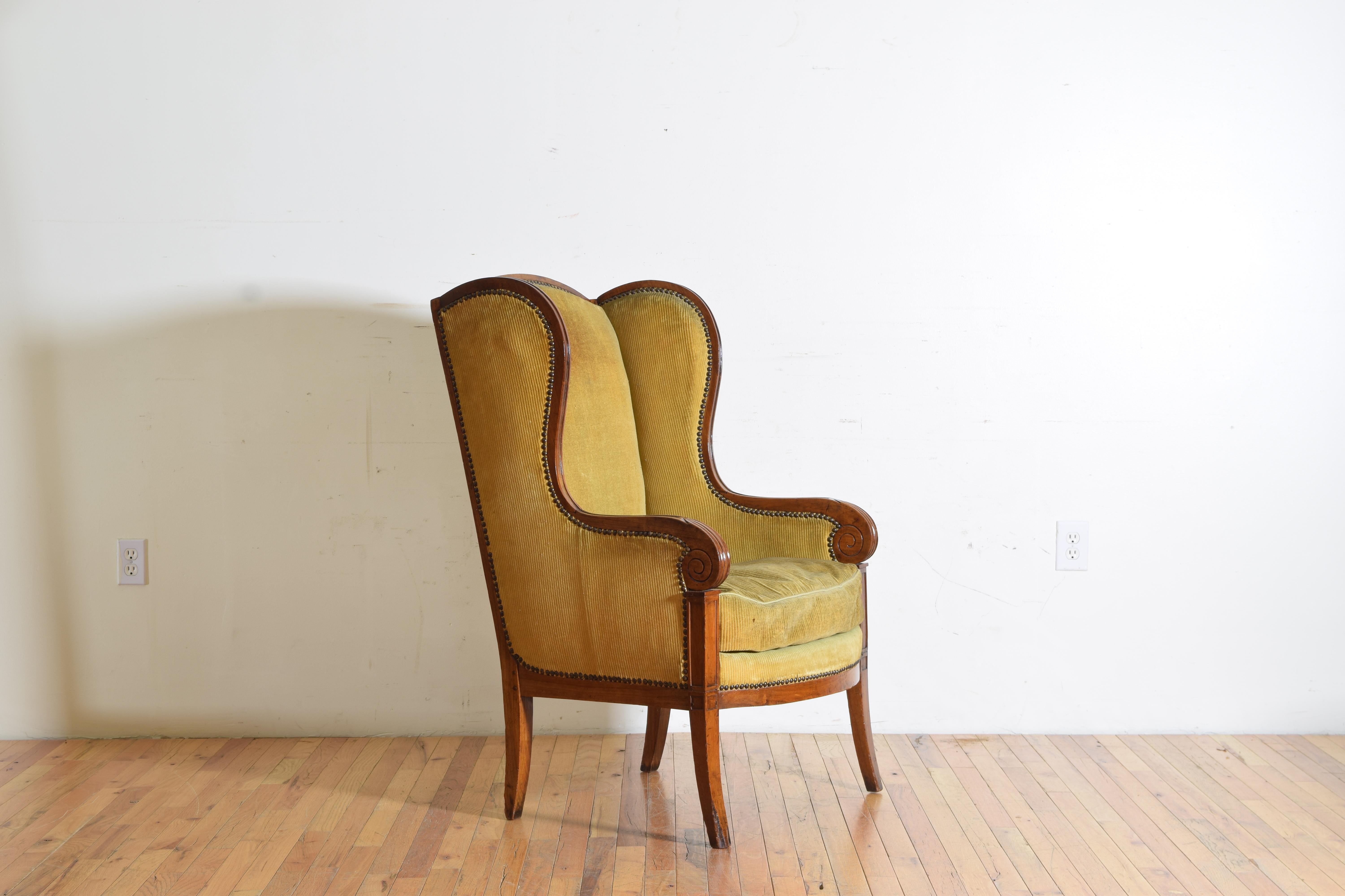 French Louis Philippe Light Walnut Bergere Wingchair, Mid-19th Century In Good Condition In Atlanta, GA