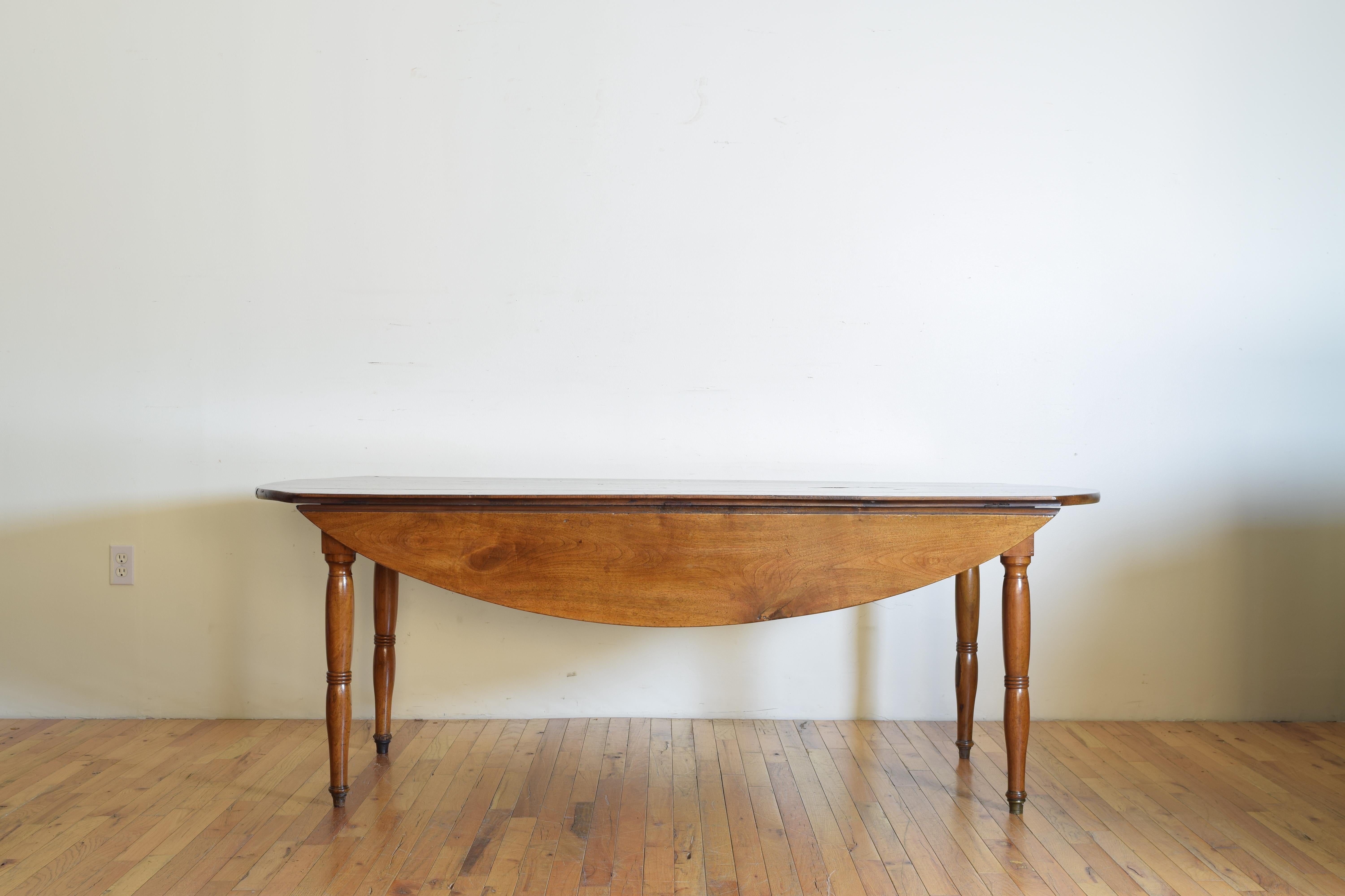 Mid-19th Century French Louis Philippe Light Walnut Folding Dining Table, circa 1830-1840