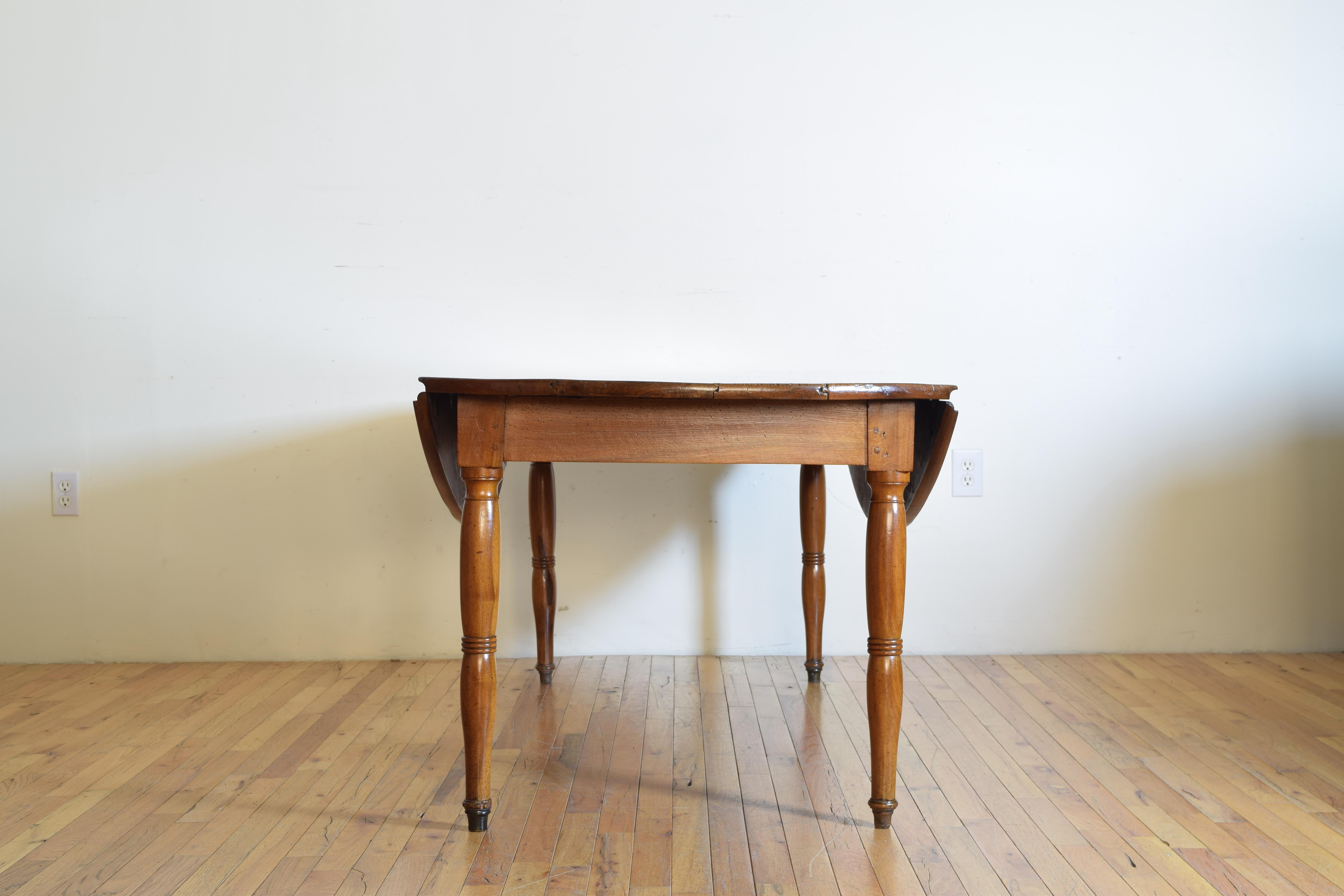 French Louis Philippe Light Walnut Folding Dining Table, circa 1830-1840 1