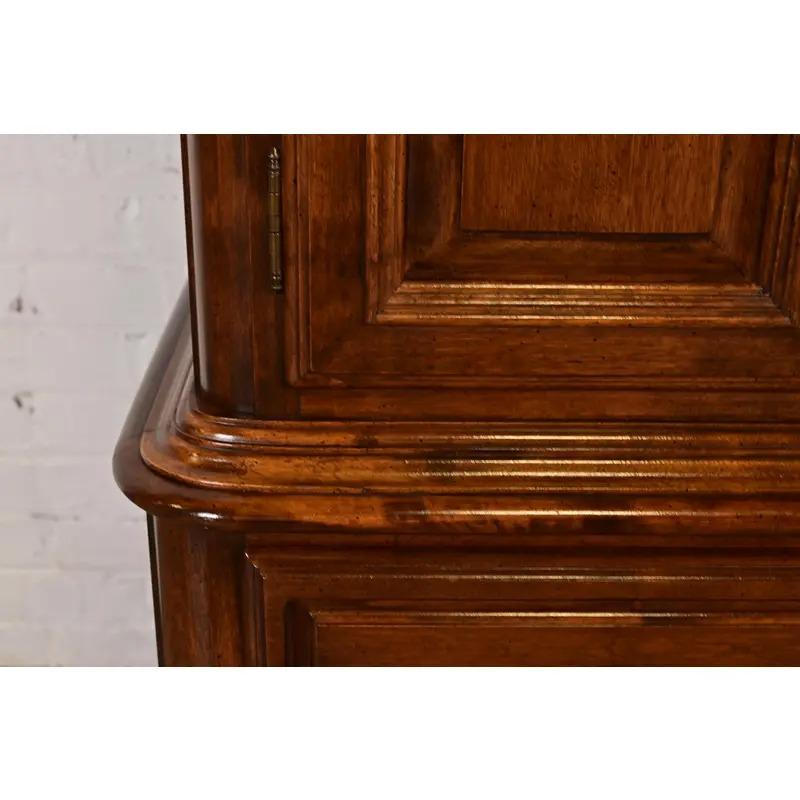 Comò francese in acero Louis Philippe o cassapanca per gentiluomini in vendita 5