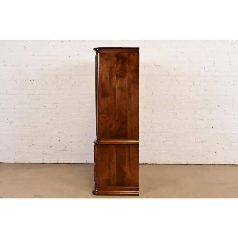 Comò francese in acero Louis Philippe o cassapanca per gentiluomini in vendita 8