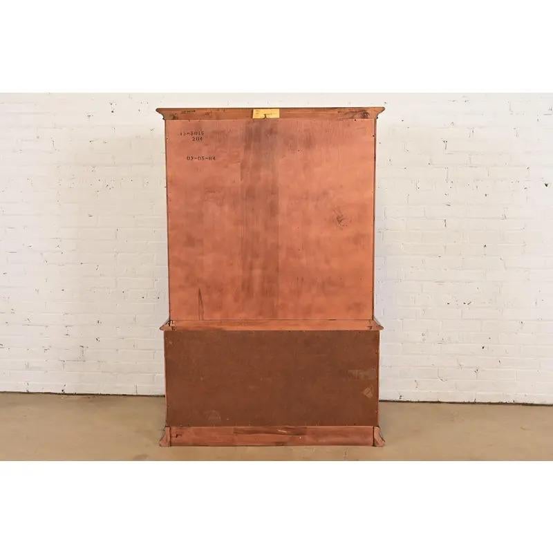 Comò francese in acero Louis Philippe o cassapanca per gentiluomini in vendita 9