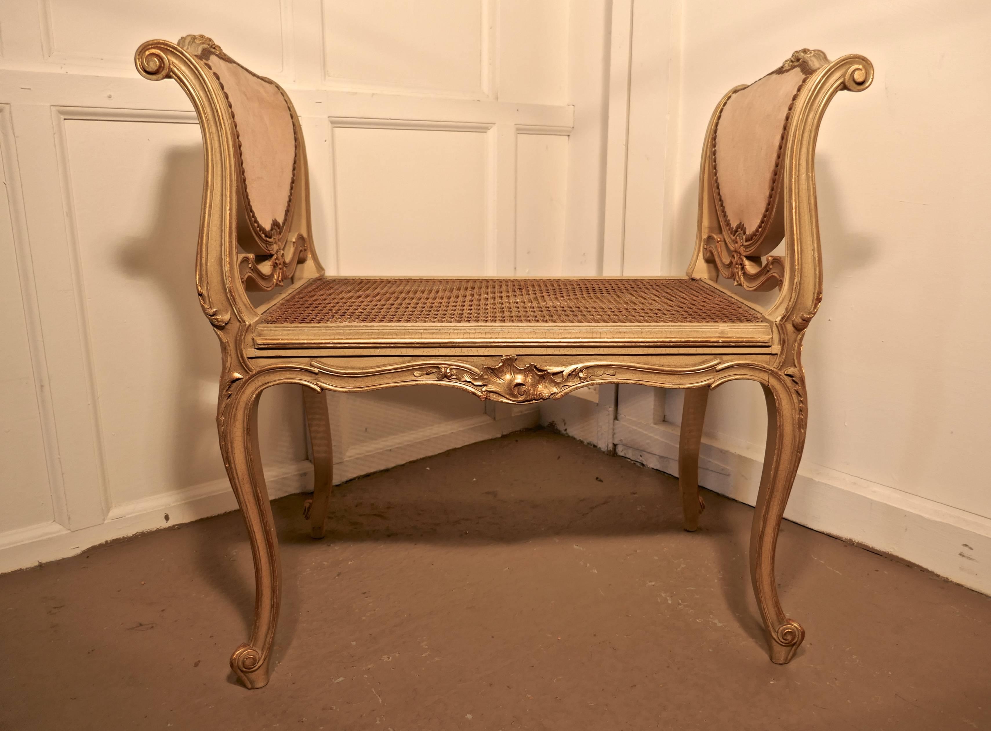 French Louis Philippe Painted and Gilt Boudoir Window Seat In Good Condition In Chillerton, Isle of Wight