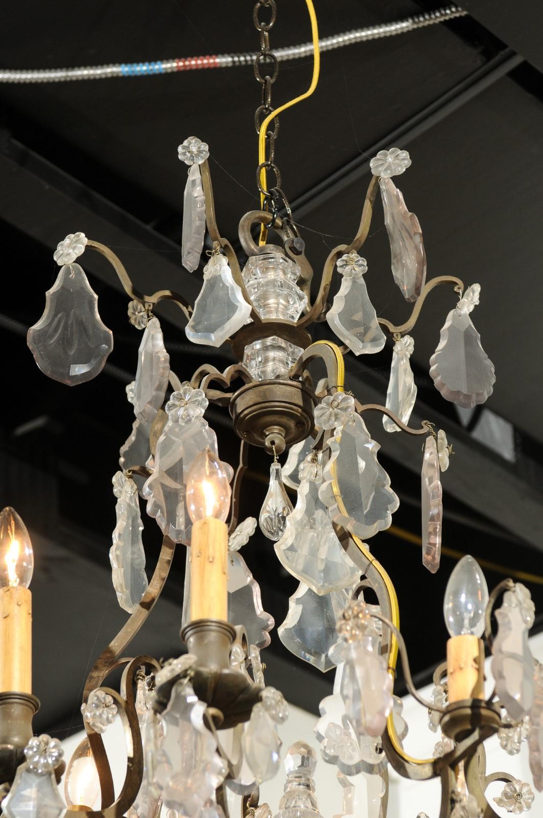 French Louis-Philippe Period 1840s Eight-Light Crystal Chandelier with Finial For Sale 3