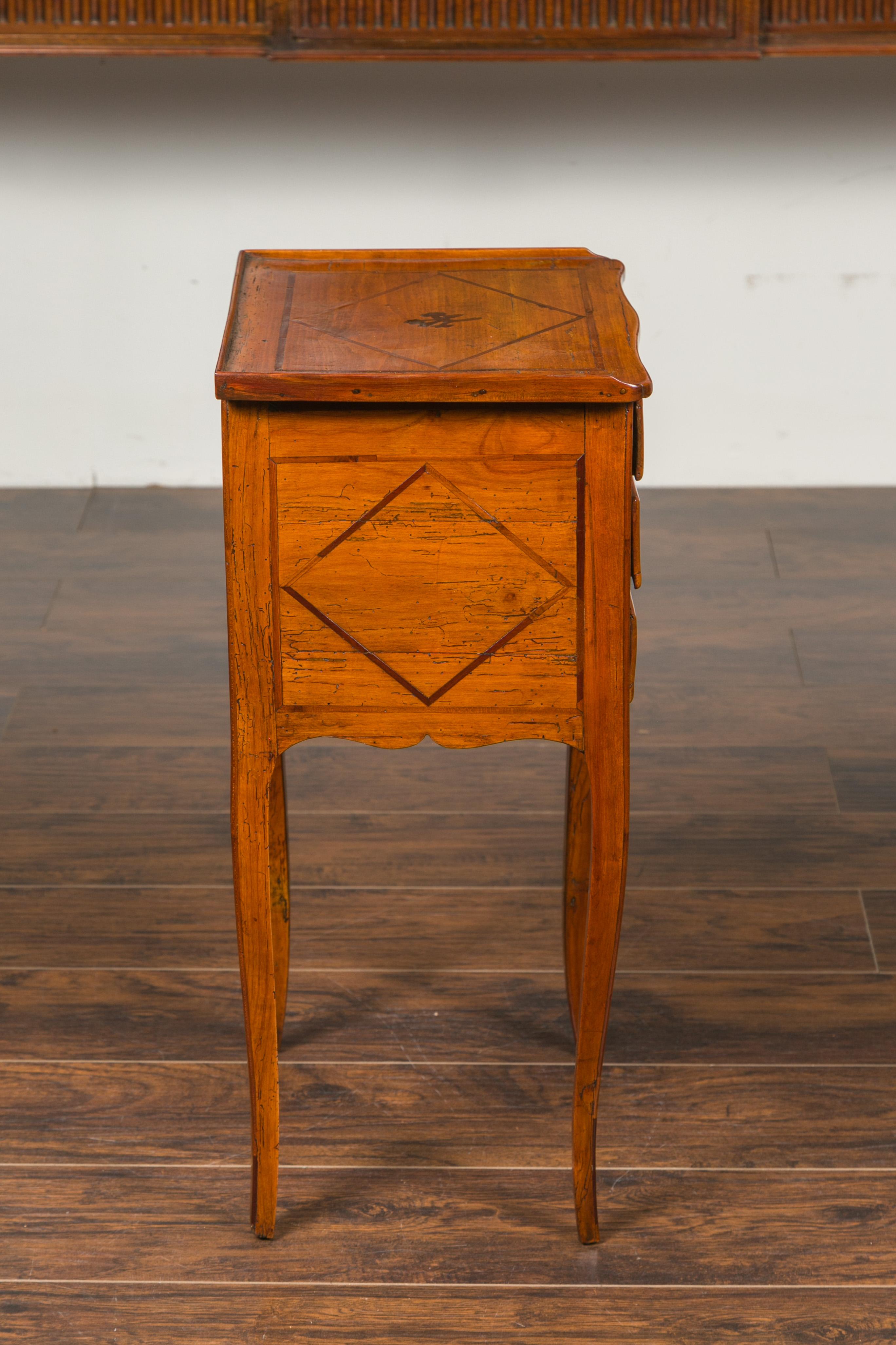 French Louis-Philippe Period 1840s Walnut Bedside Table with Geometric Banding For Sale 4