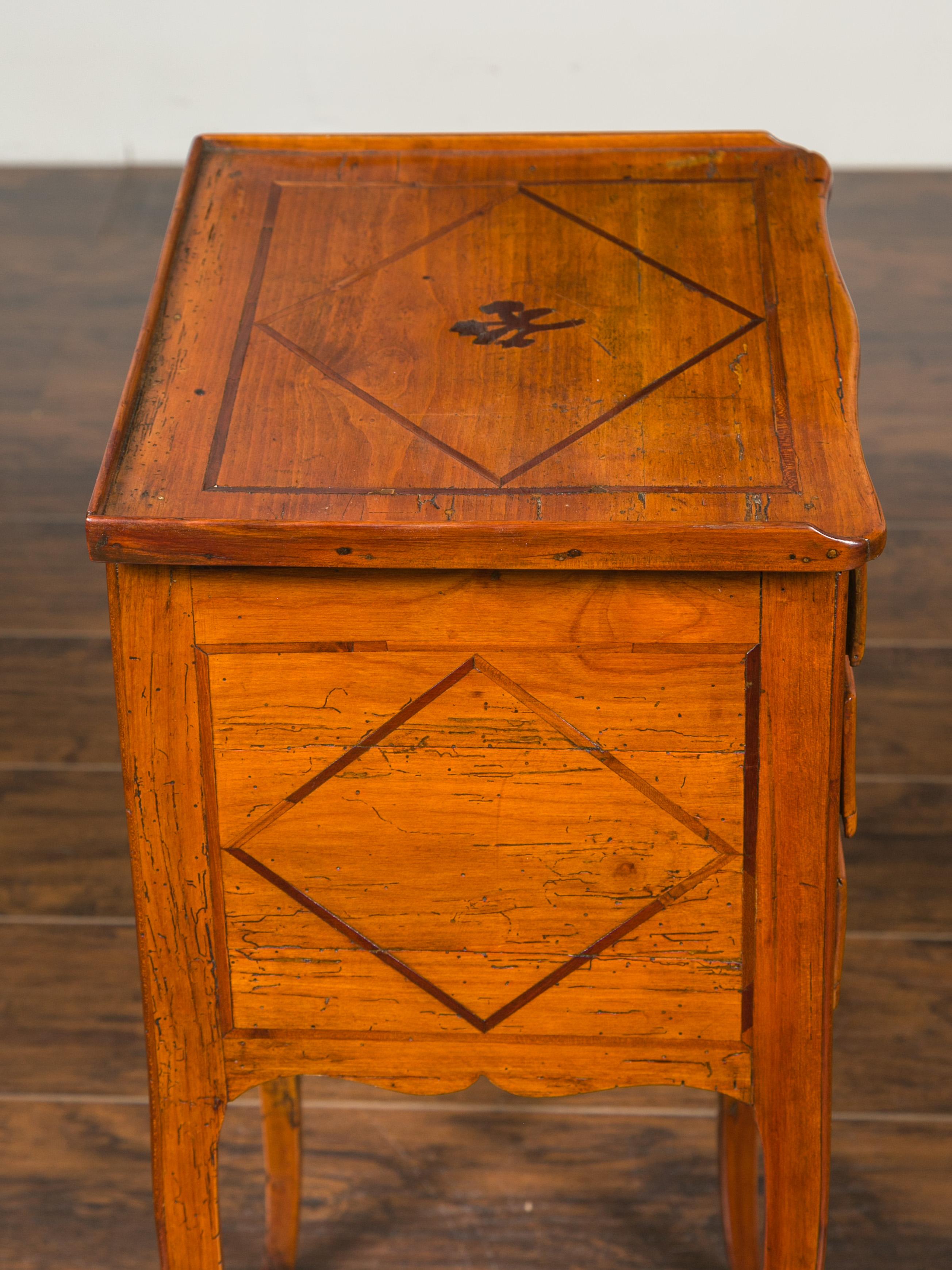 French Louis-Philippe Period 1840s Walnut Bedside Table with Geometric Banding For Sale 4