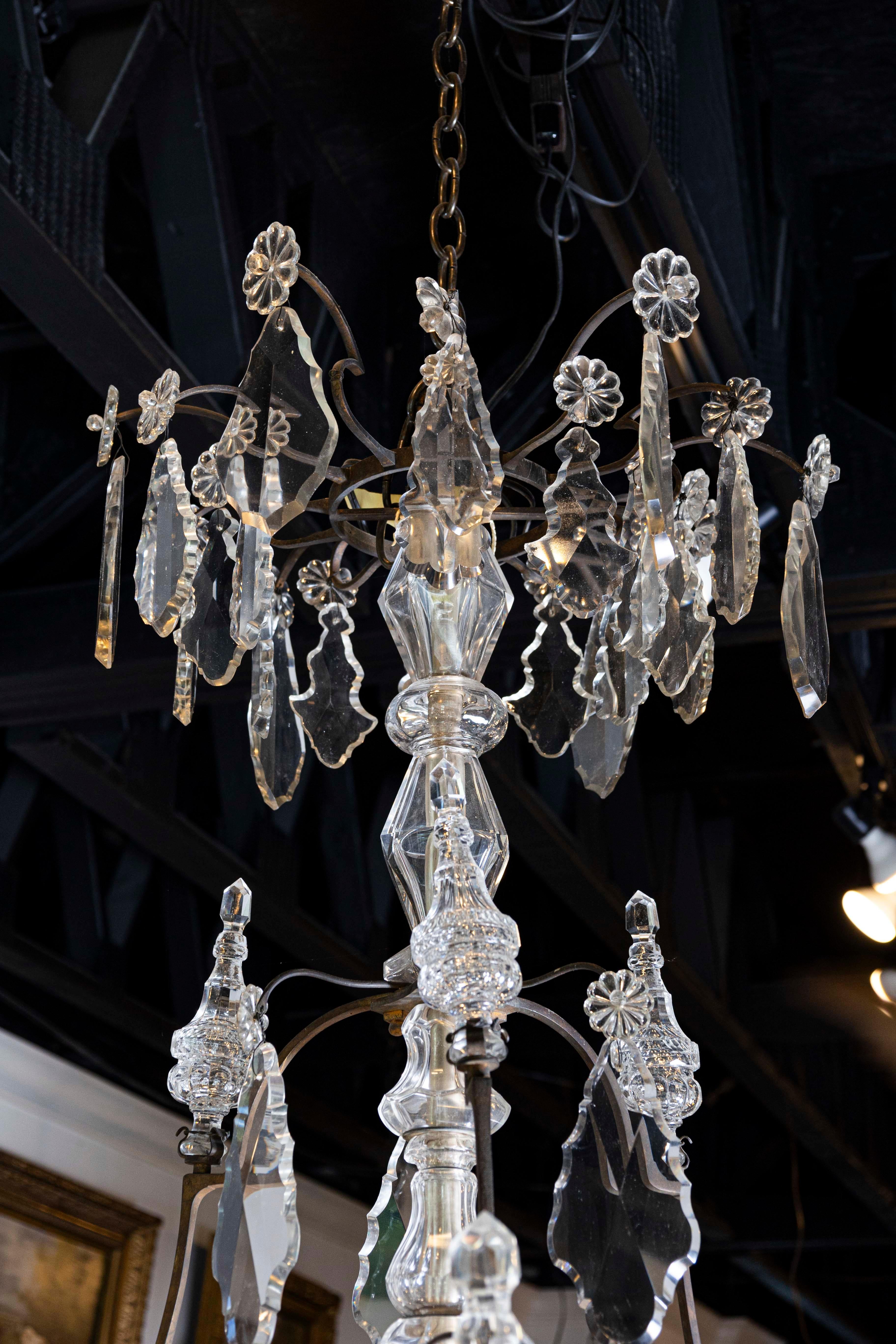 Cristal Lustre à neuf lumières en cristal et fer d'époque Louis Philippe, vers 1840 en vente