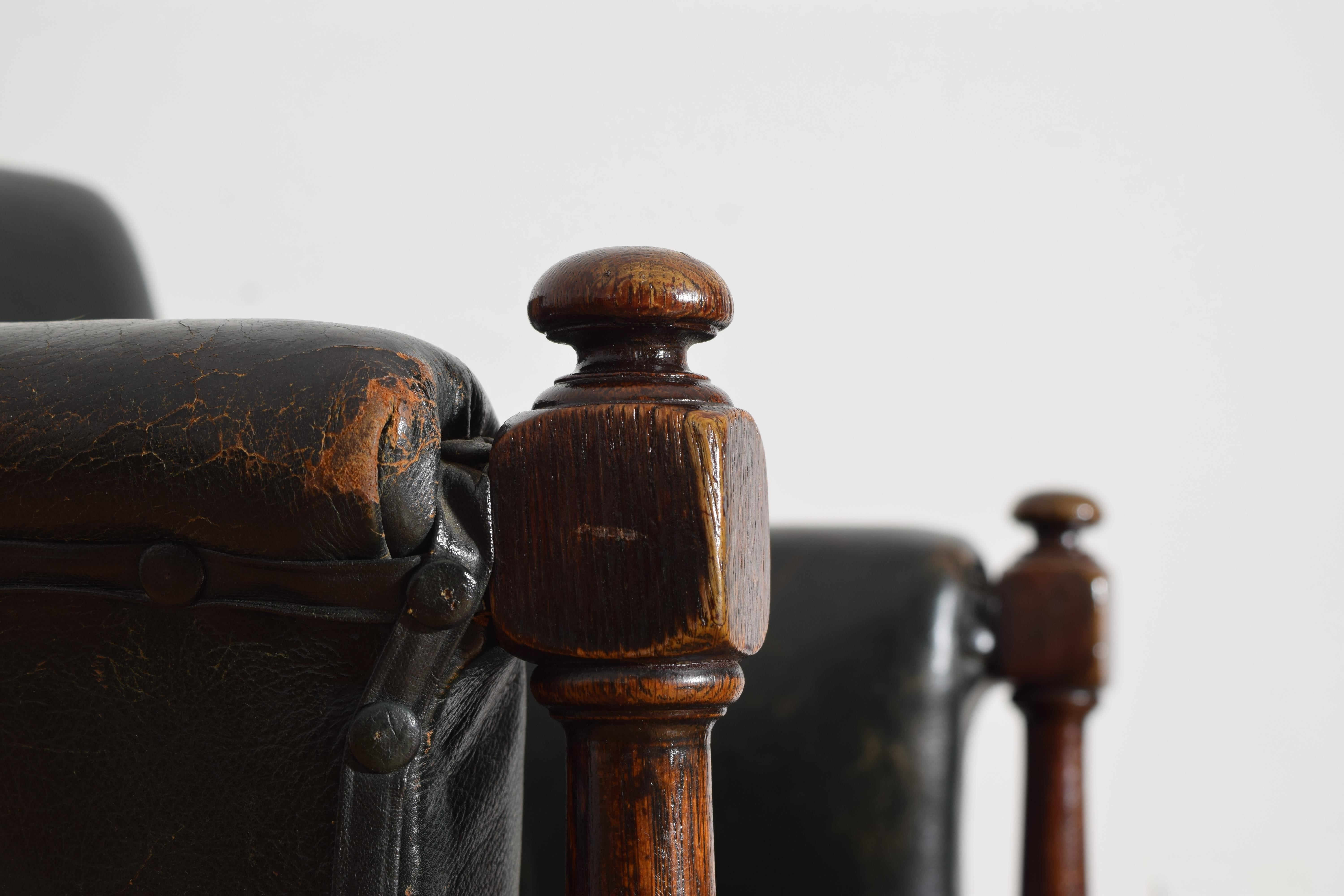 Französisch Louis Philippe Periode Eiche & Leder gepolstert Schreibtisch Bergere, ca. 1840 im Angebot 3