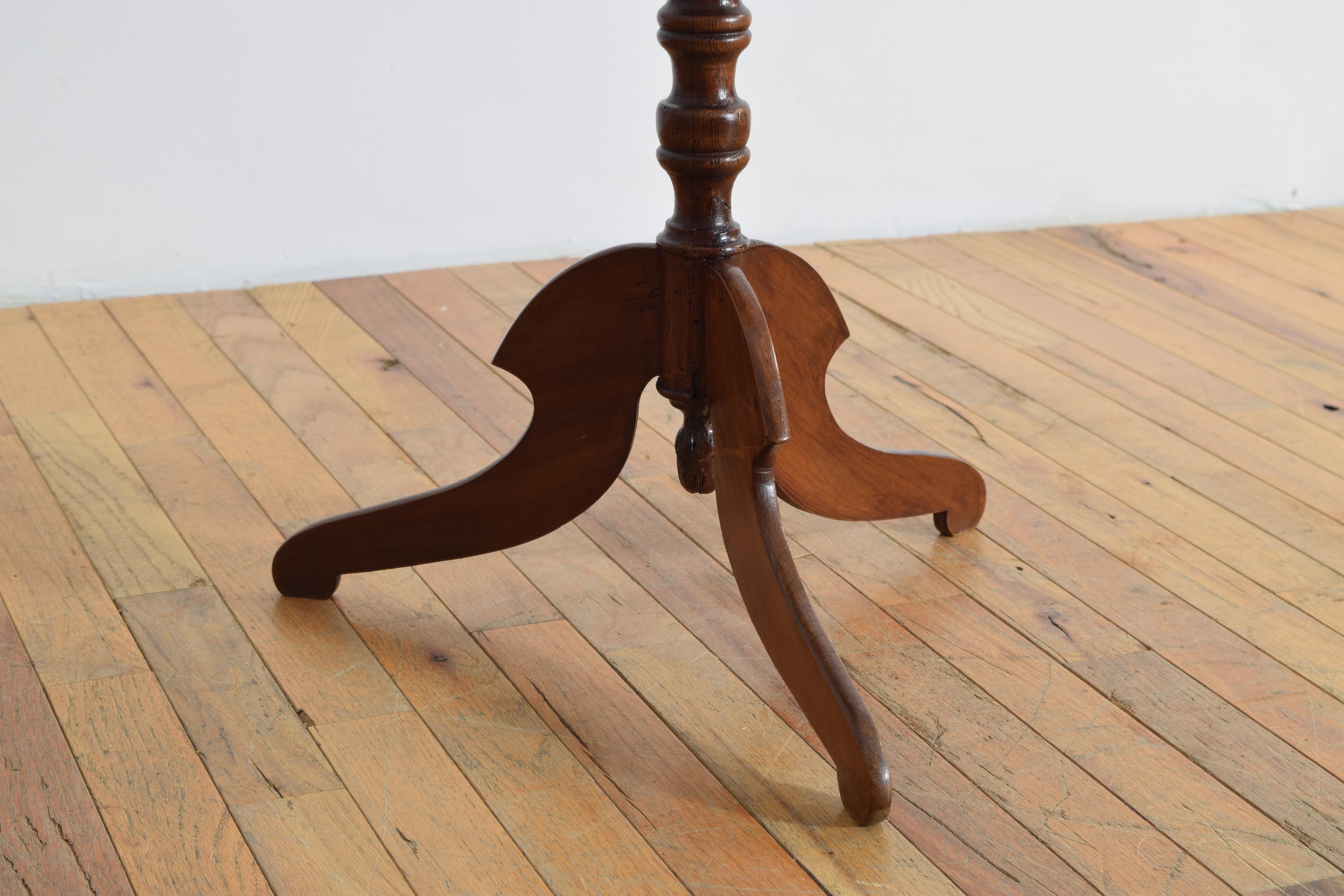 French Louis Philippe Period Walnut 1-Drawer Side Table, ca. 1835 For Sale 2