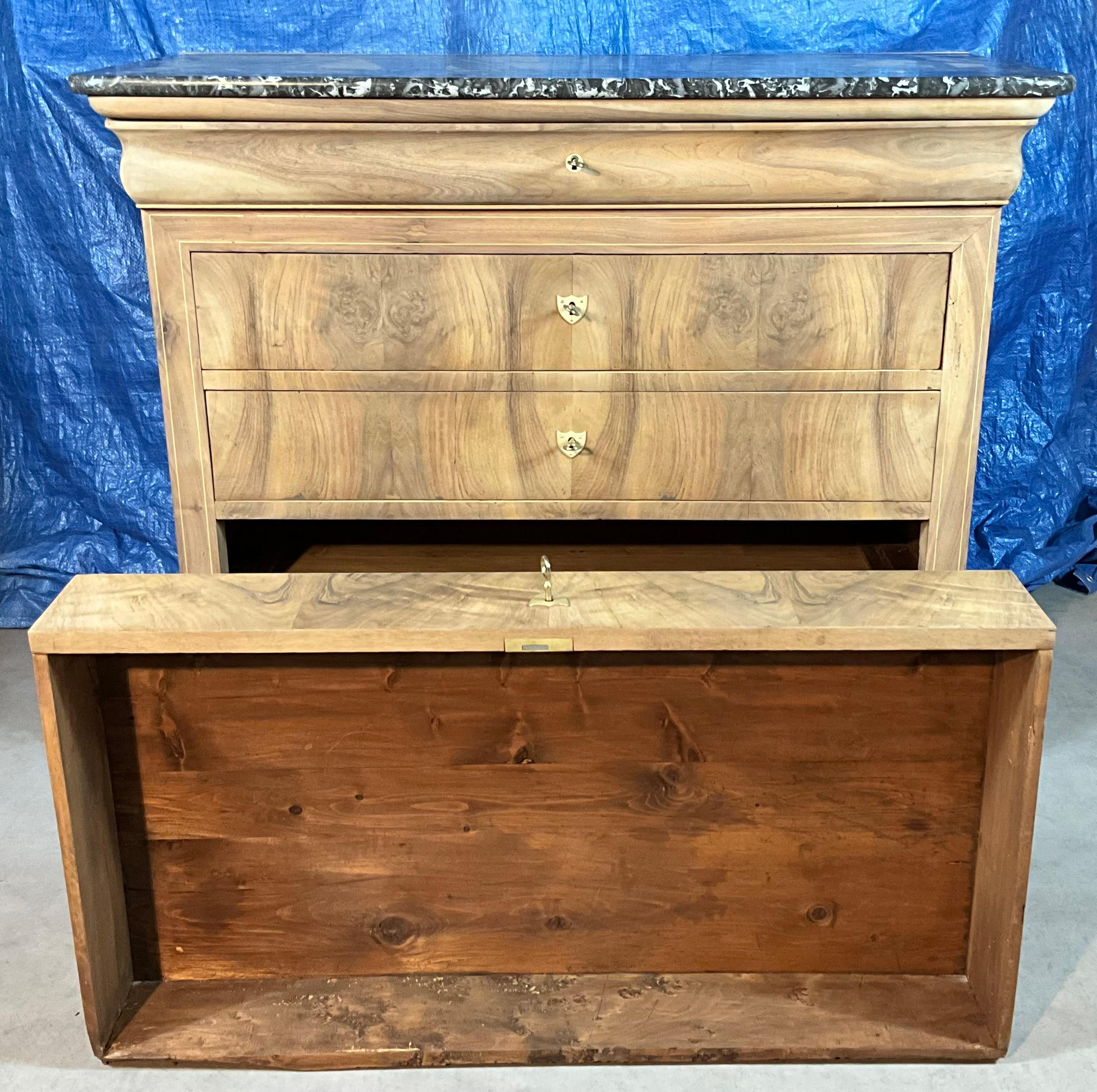 French Louis Philippe period walnut bleached commode For Sale 4