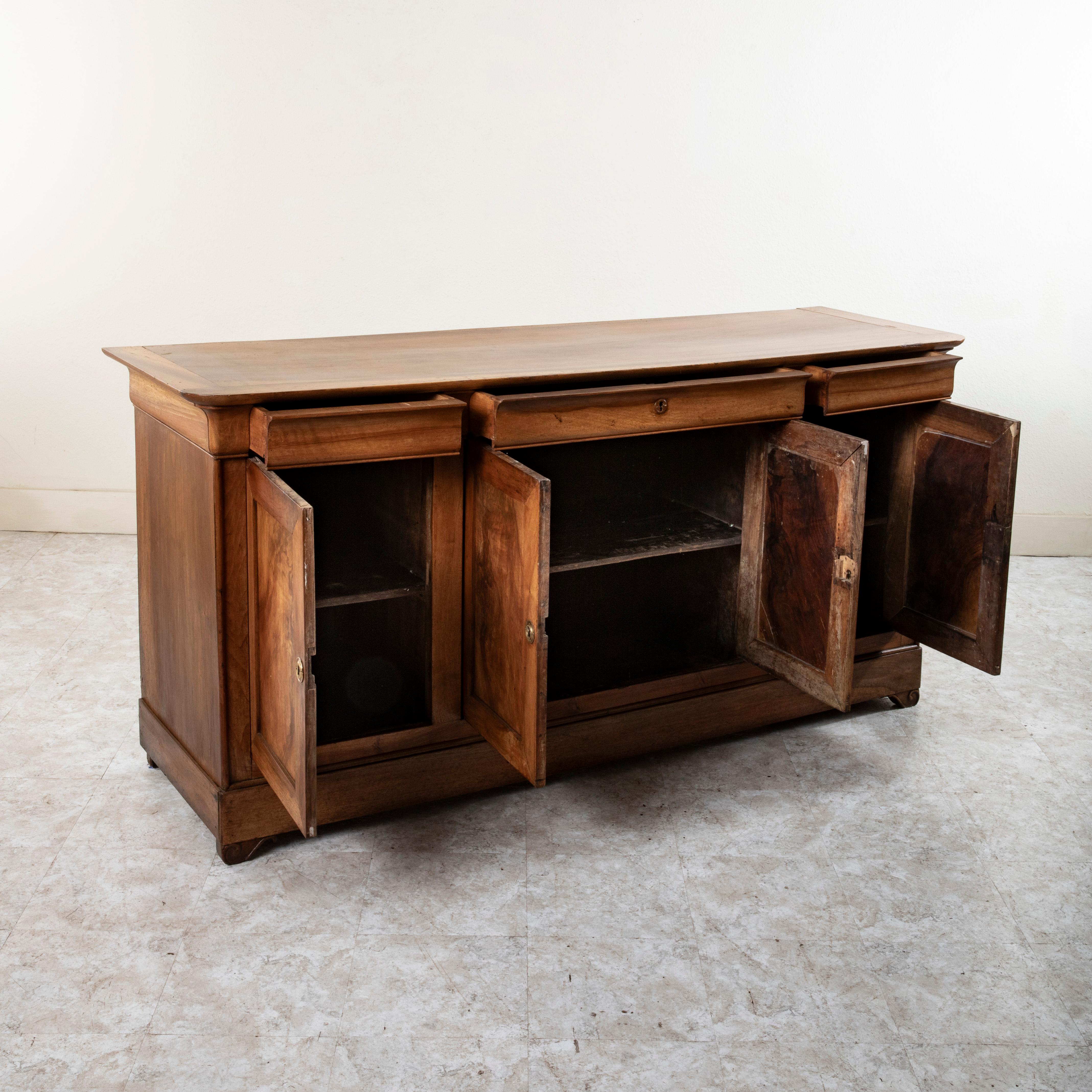 French Louis Philippe Period Walnut Enfilade, Sideboard, Buffet with Four Doors For Sale 3
