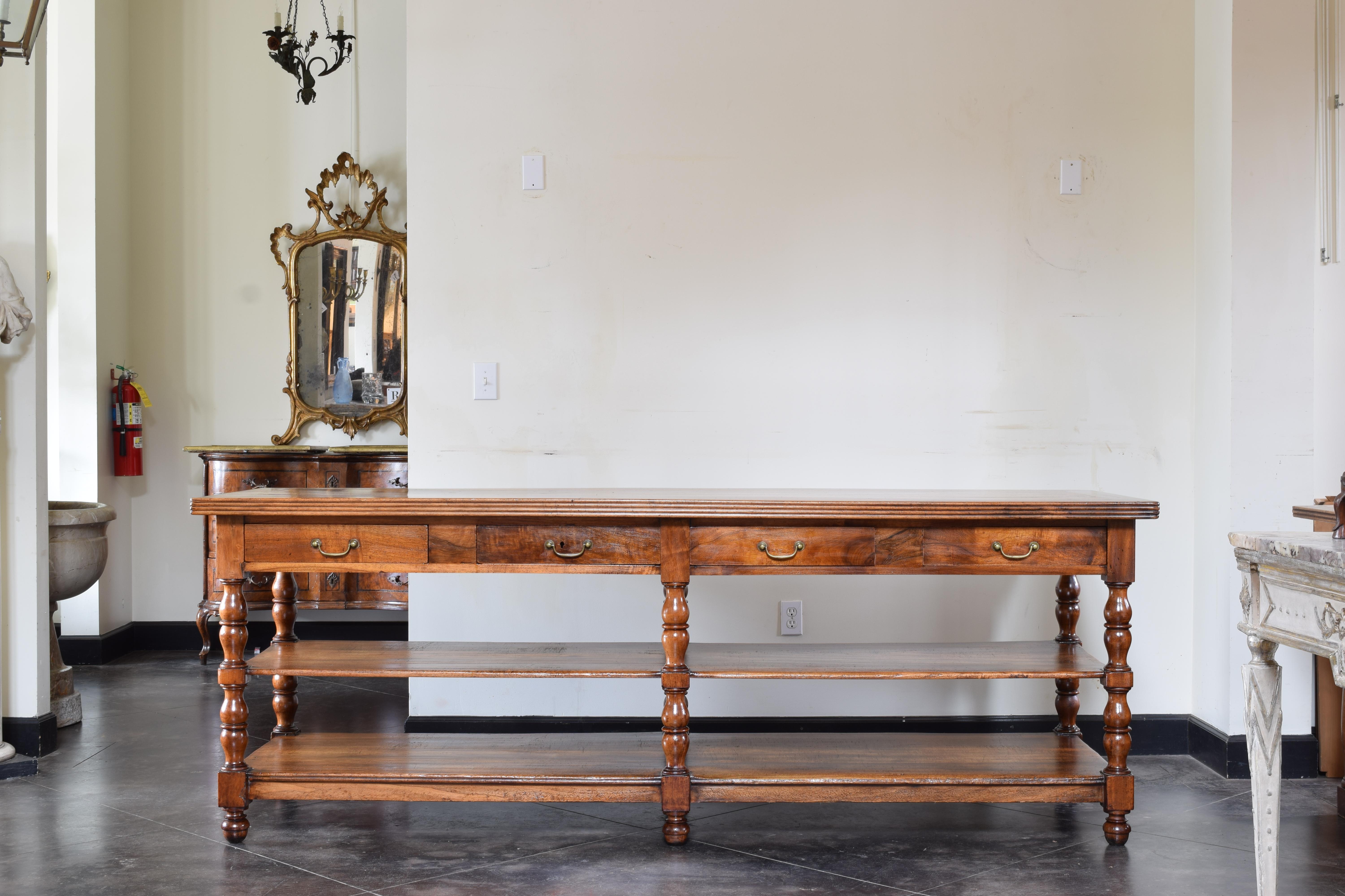 French Louis Philippe Period Walnut Tiered 4-Drawer Table de Drapier, ca. 1835 In Good Condition In Atlanta, GA