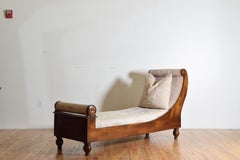 Recamier / Letto da giorno imbottito in legno di noce del periodo Louis Philippe, 2° sec.