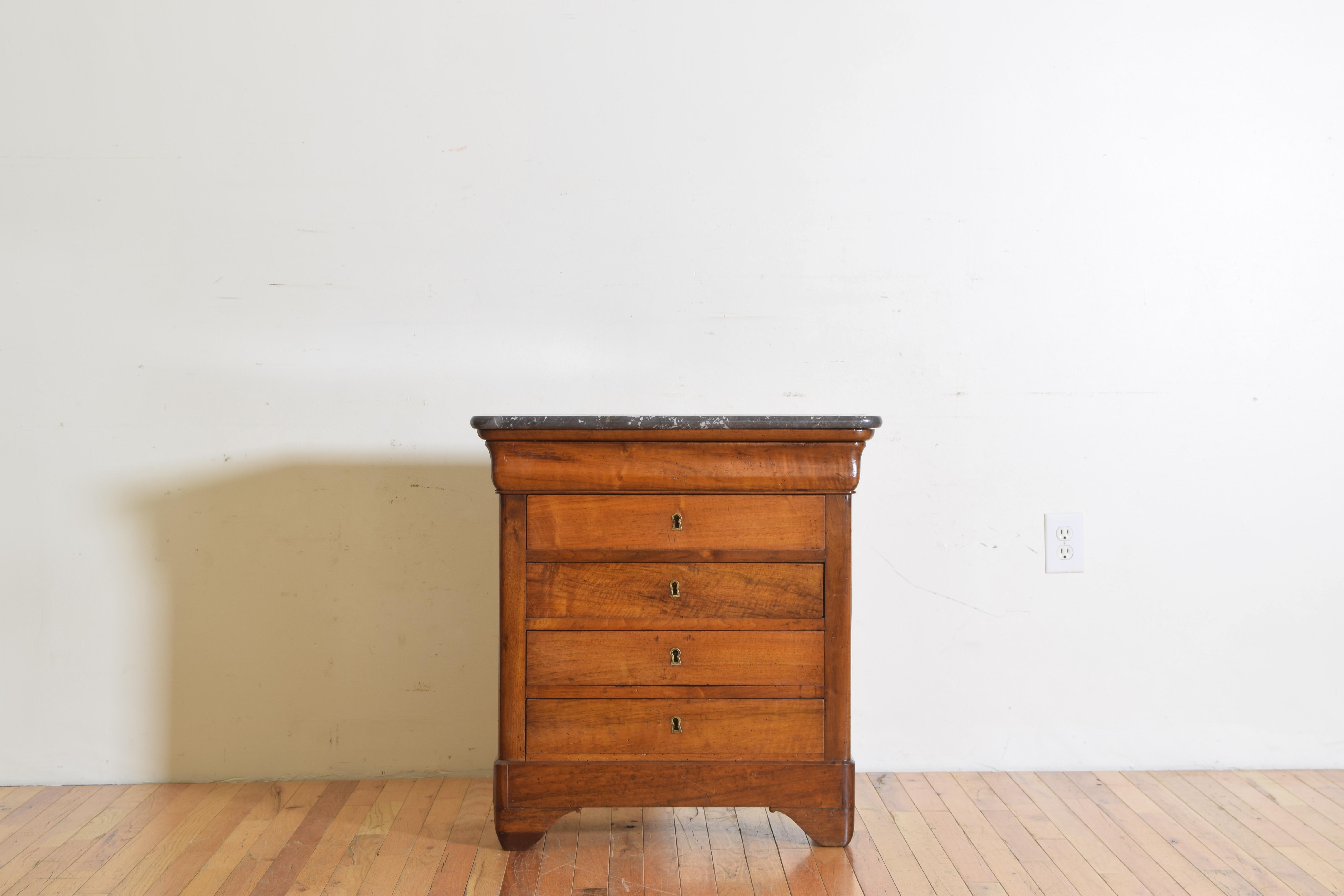 French Louis Philippe Petite Walnut & Marble Top 5-Drawer Commode, circa 1840 In Good Condition In Atlanta, GA
