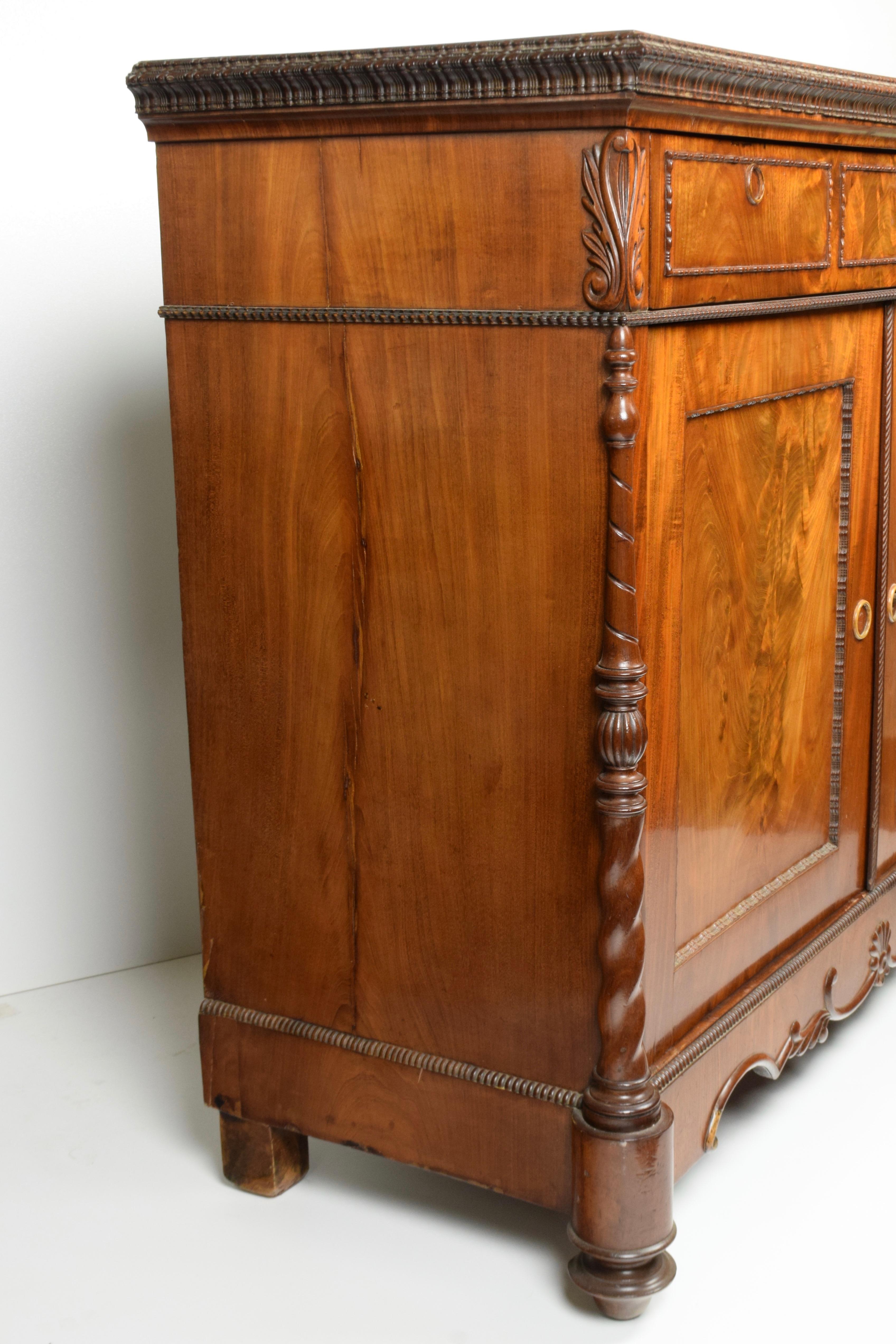 French Louis Philippe Sideboard in Mahogany Feather and Carvings 6