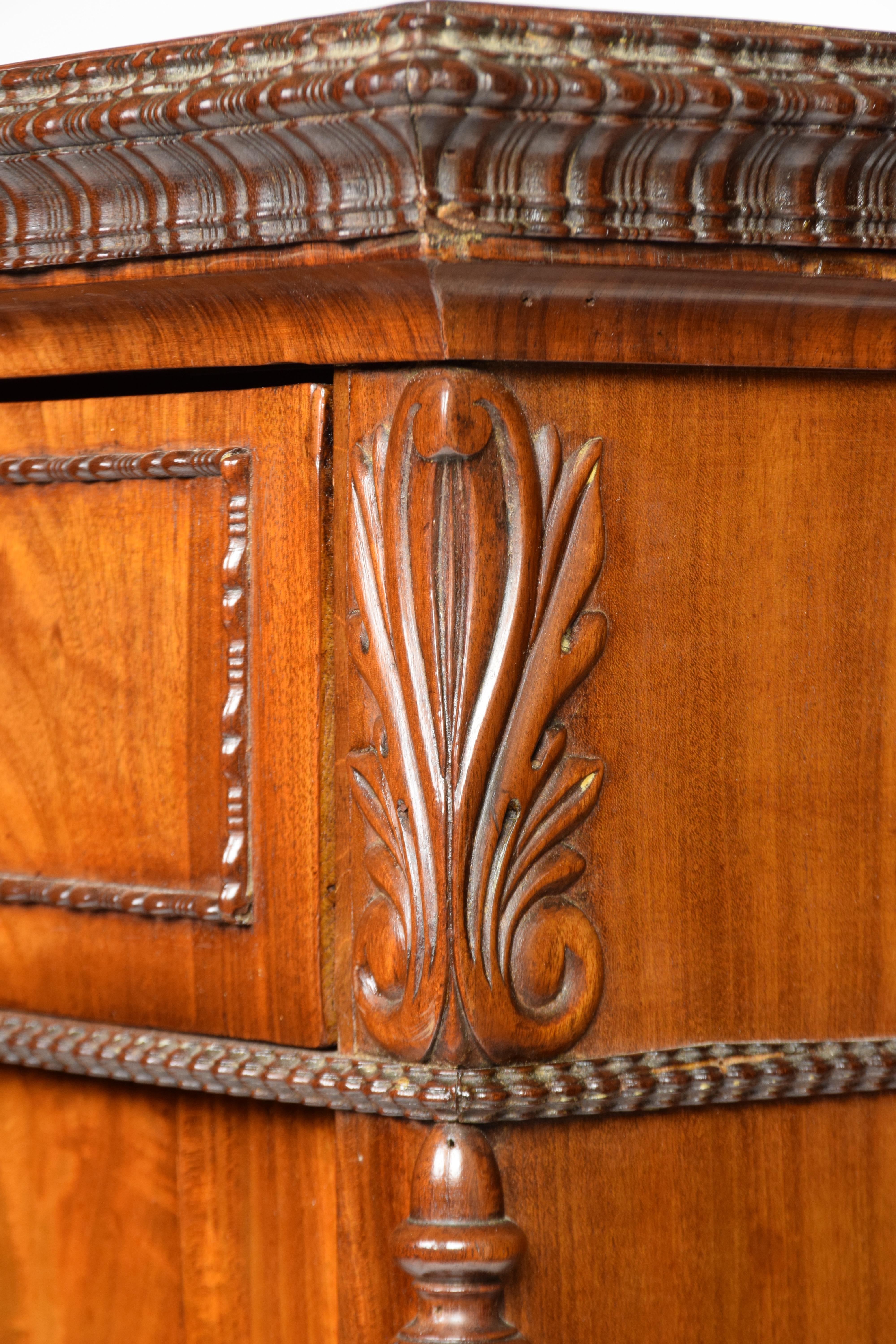 French Louis Philippe Sideboard in Mahogany Feather and Carvings 8