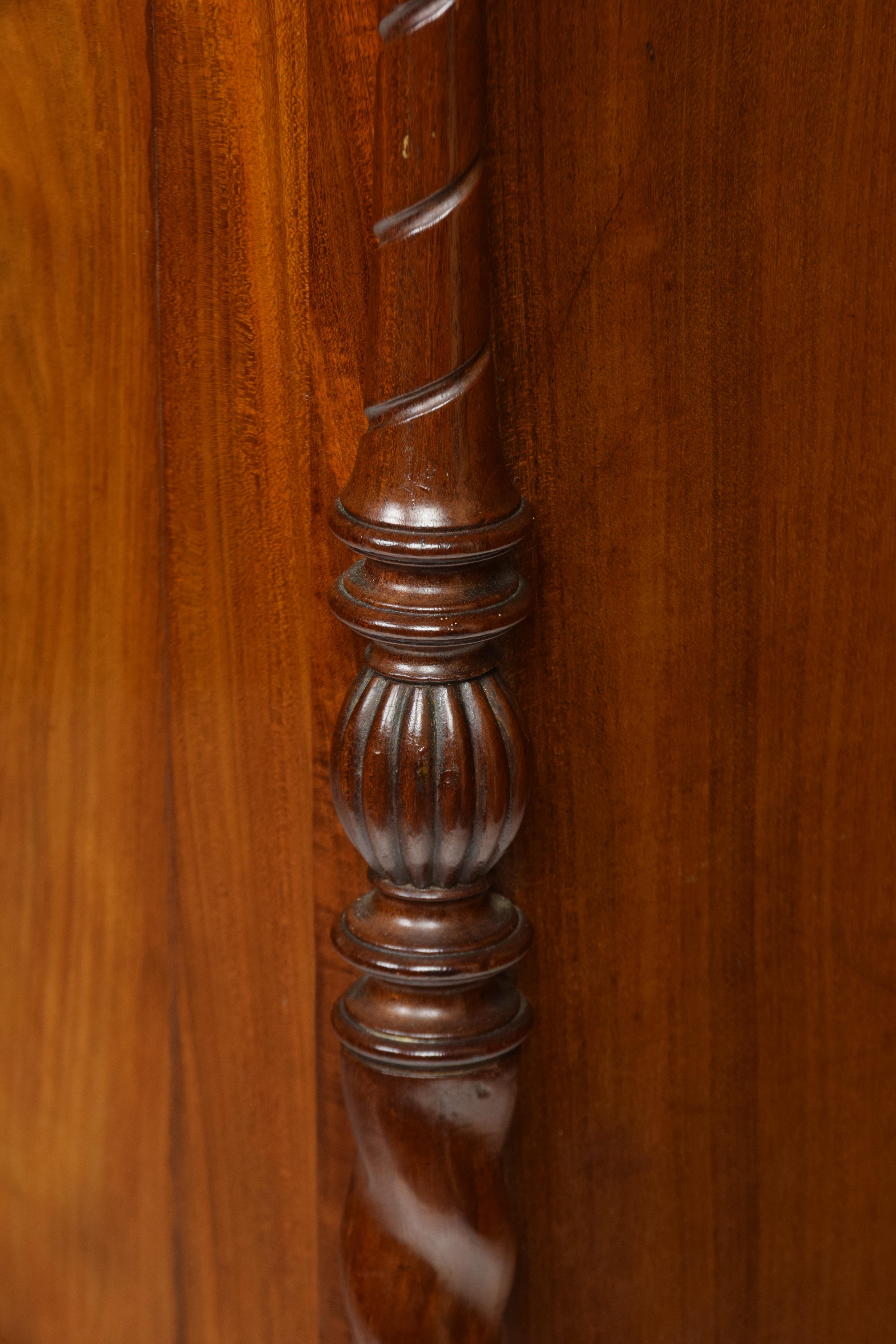 French Louis Philippe Sideboard in Mahogany Feather and Carvings 9