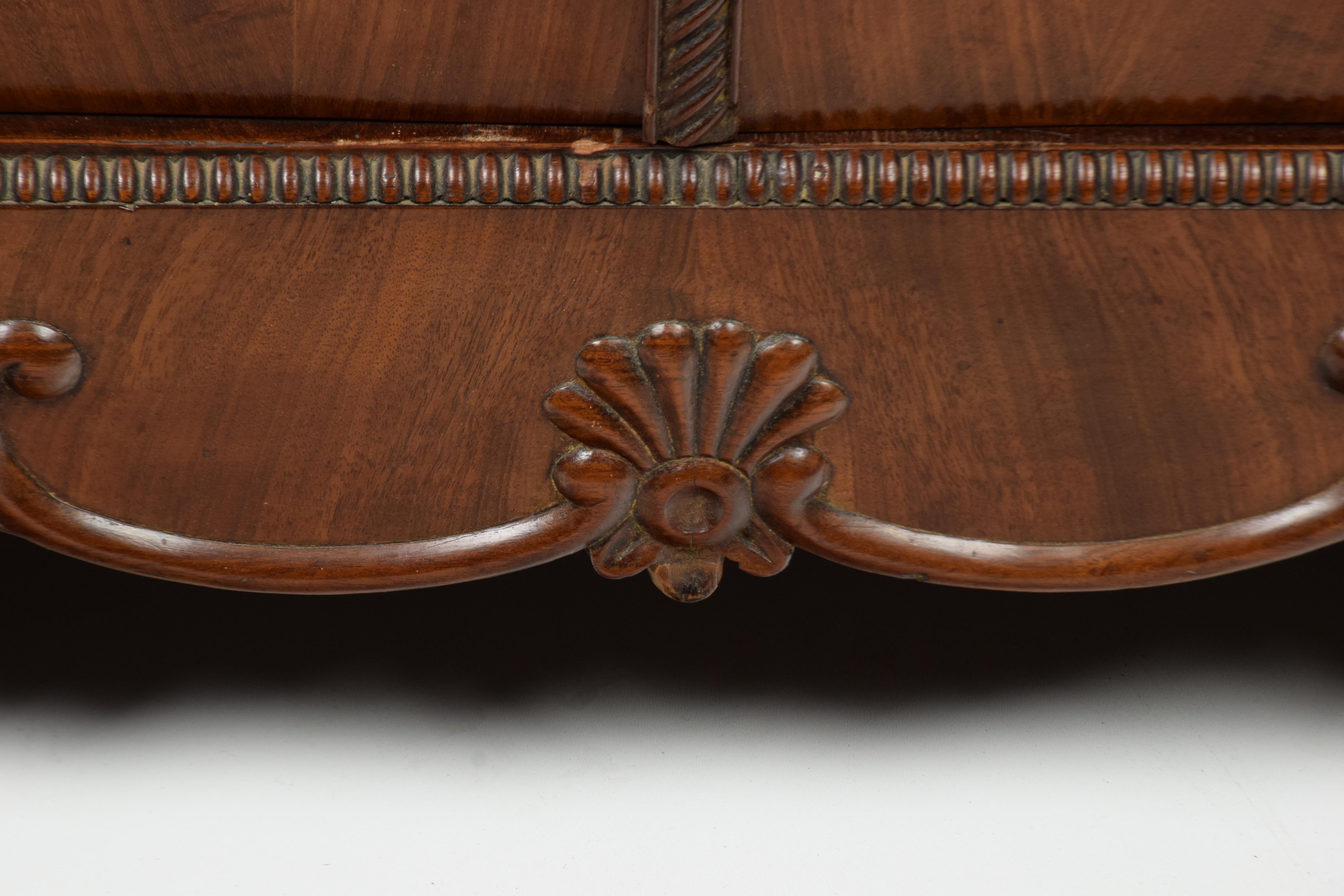 French Louis Philippe Sideboard in Mahogany Feather and Carvings 5