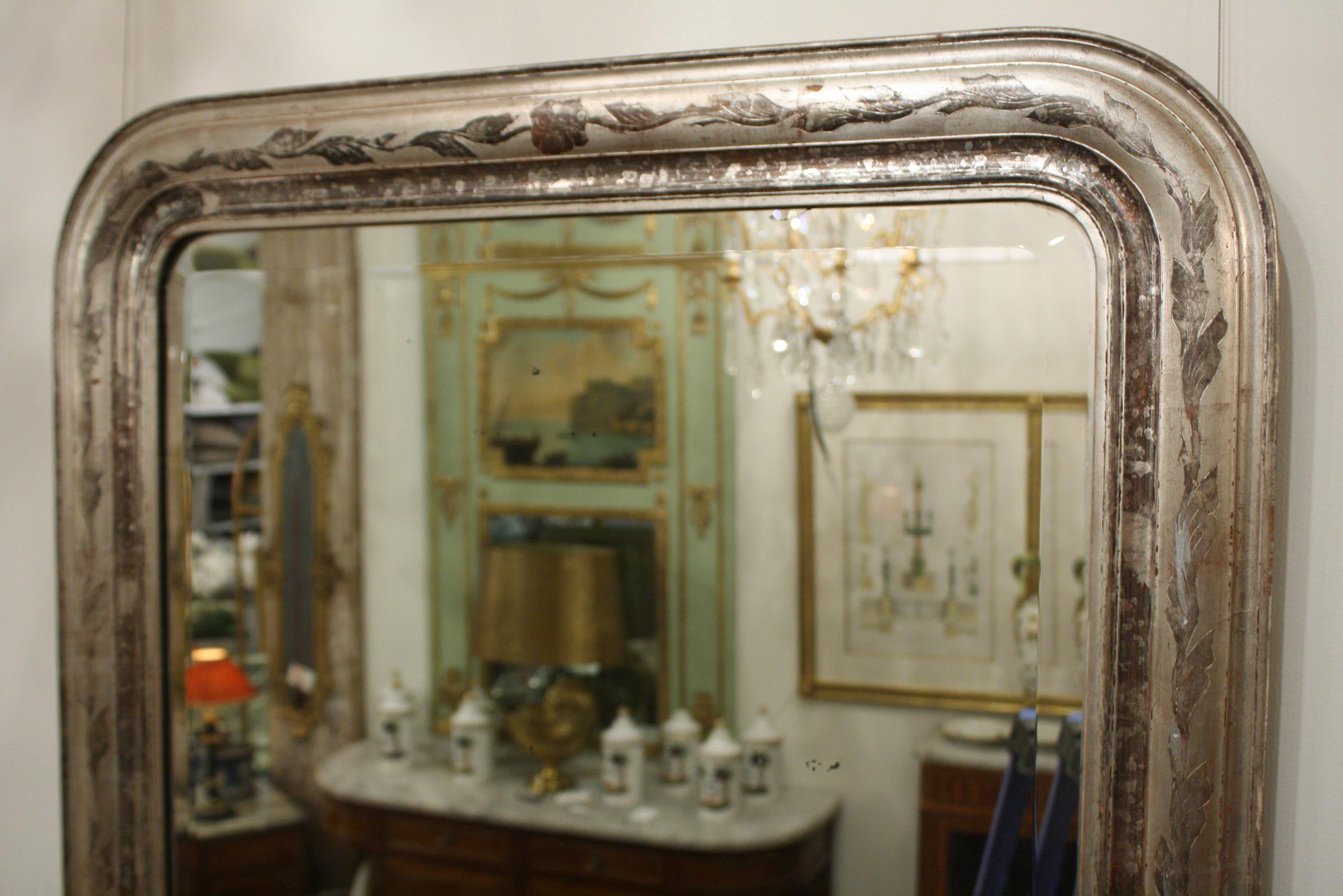 French Louis-Philippe Silver-Gilt Mirror with Vine Decoration and Bevelled Glass In Good Condition For Sale In Pembroke, MA