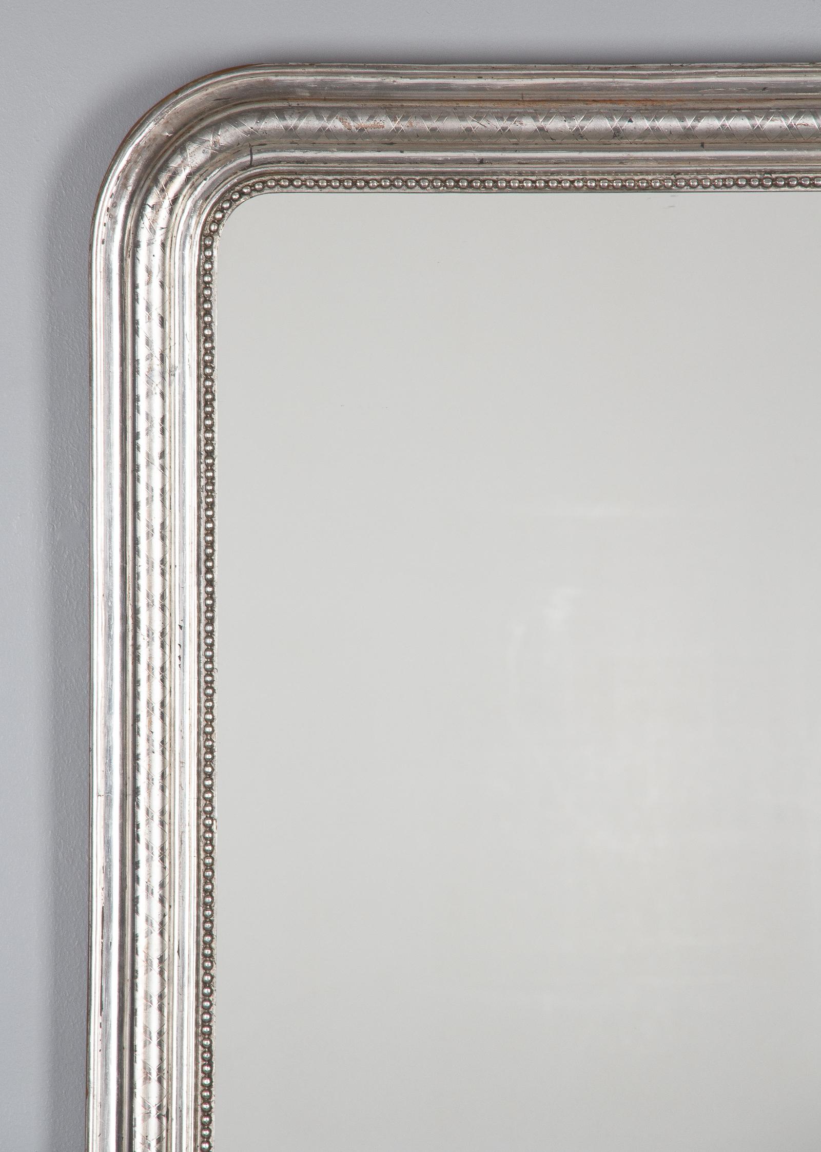 Argenté Miroir Louis Philippe français à feuilles d'argent:: milieu des années 1800