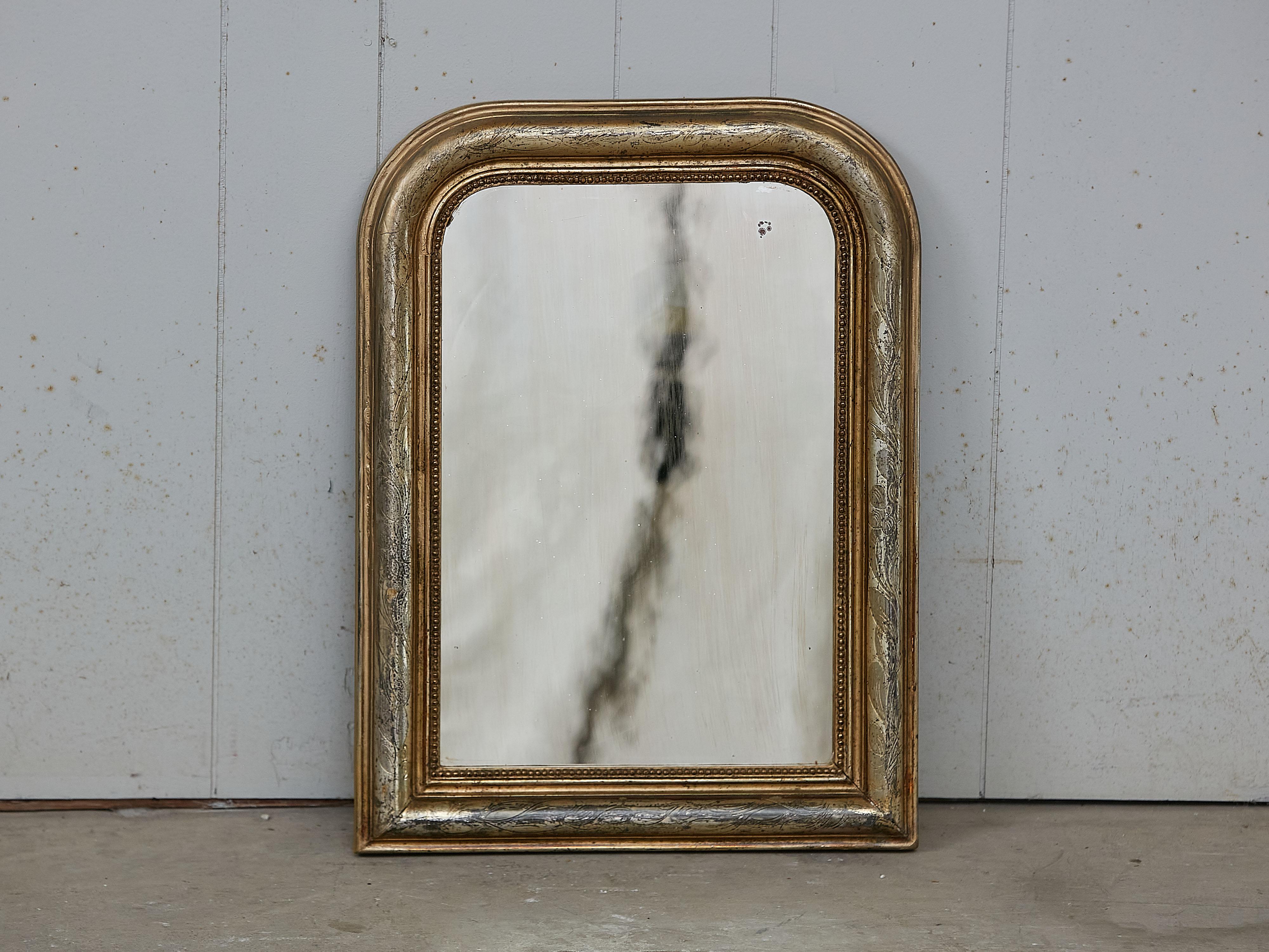 Louis Philippe French Louis-Philippe Style 1900s Gilt Wall Mirror with Etched Foliage Motifs For Sale