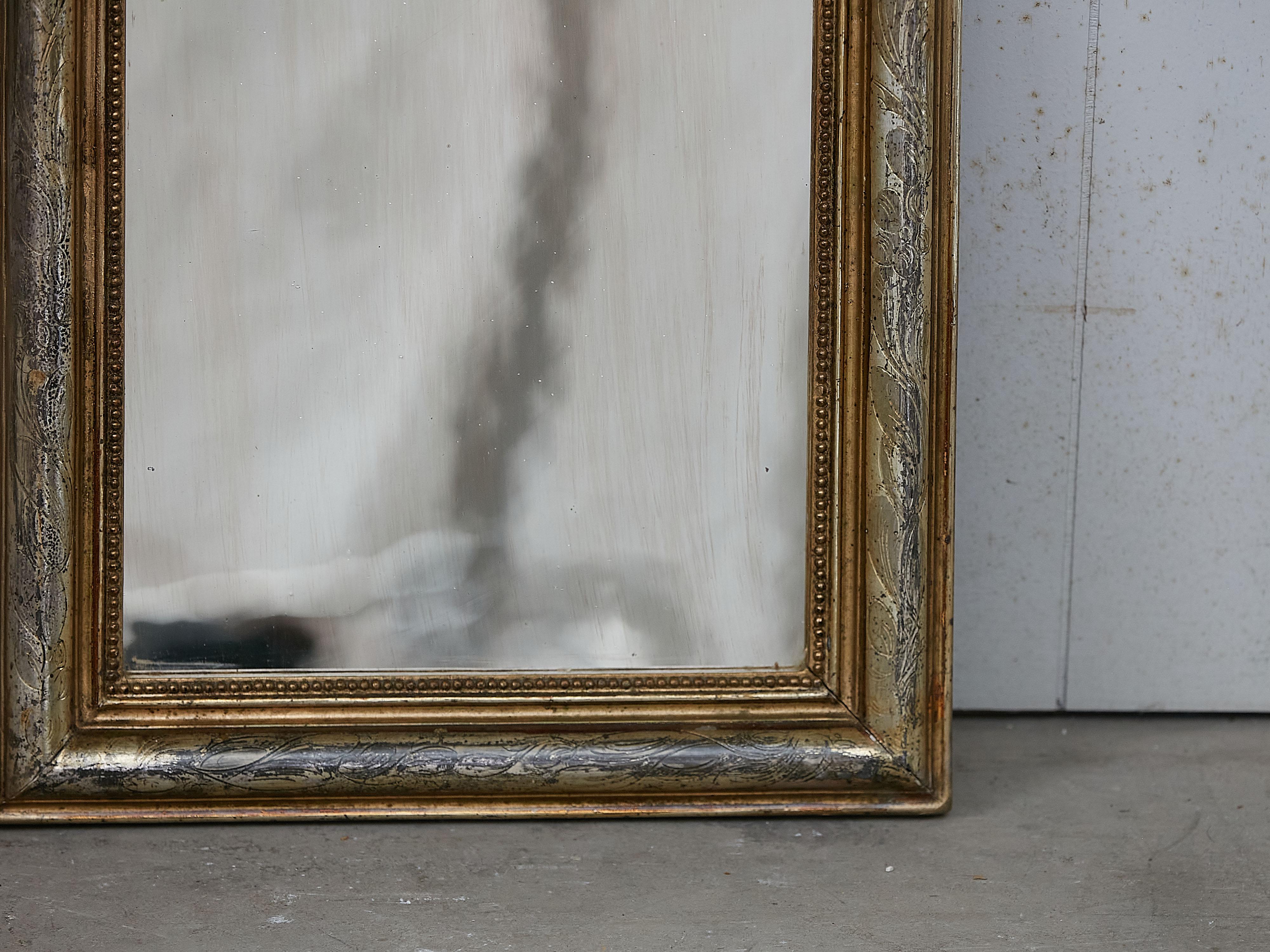 French Louis-Philippe Style 1900s Gilt Wall Mirror with Etched Foliage Motifs For Sale 1
