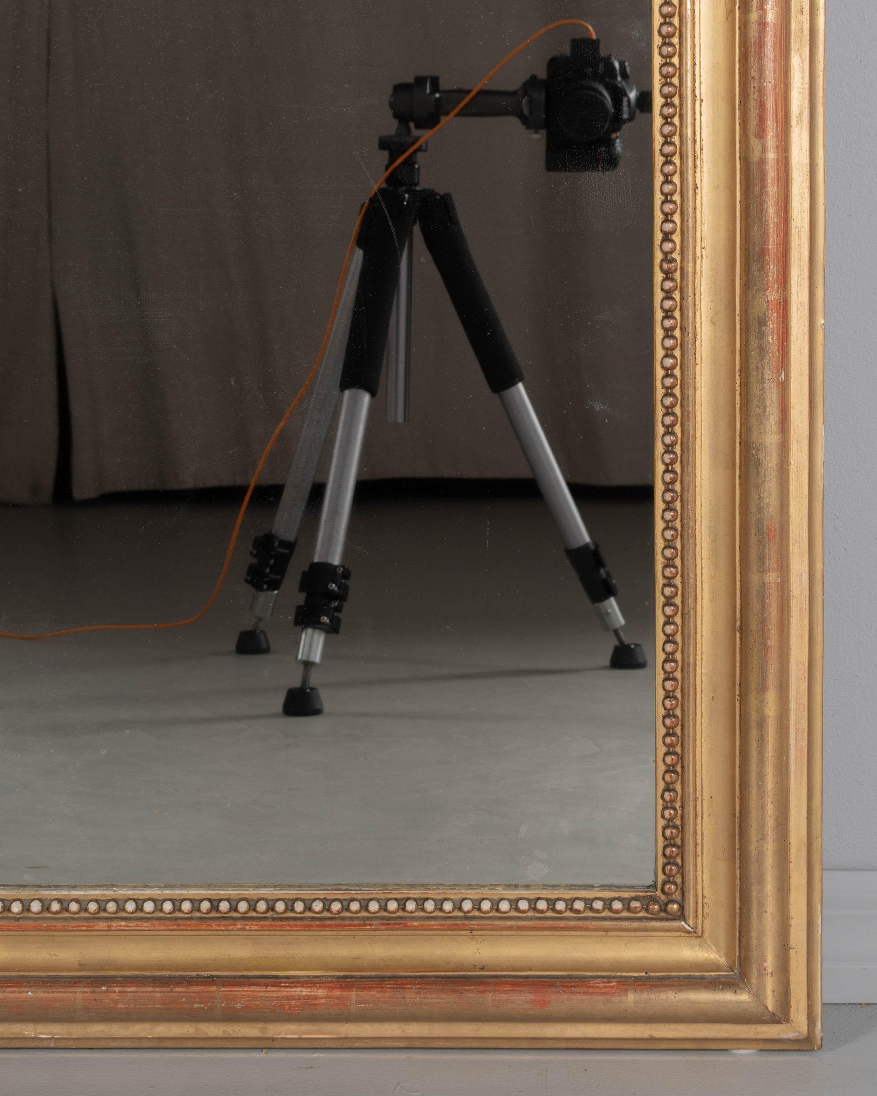 French Louis Philippe Style Gilded Mirror In condizioni buone in vendita a Winter Park, FL