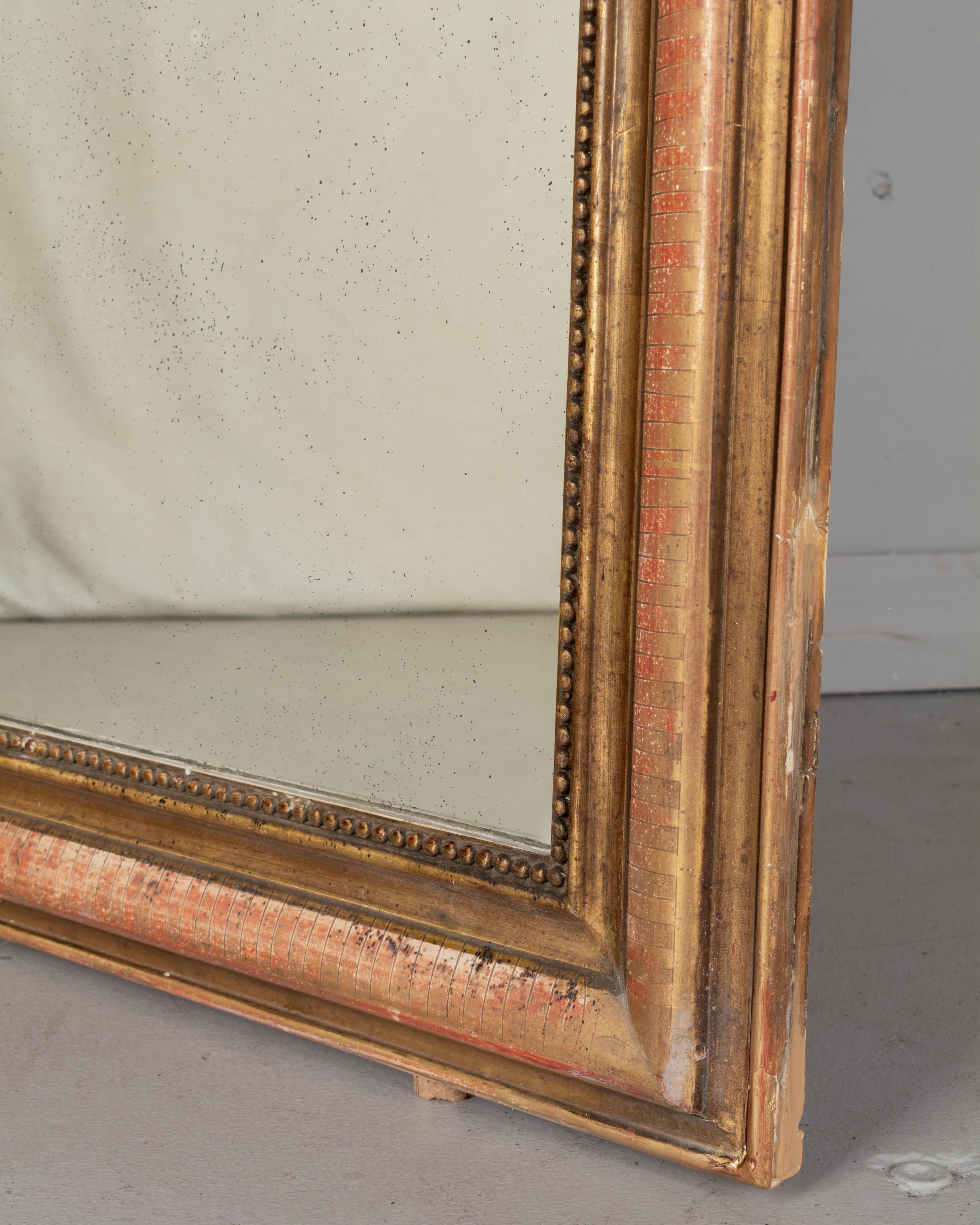 Miroir doré de style Louis Philippe français en vente 1
