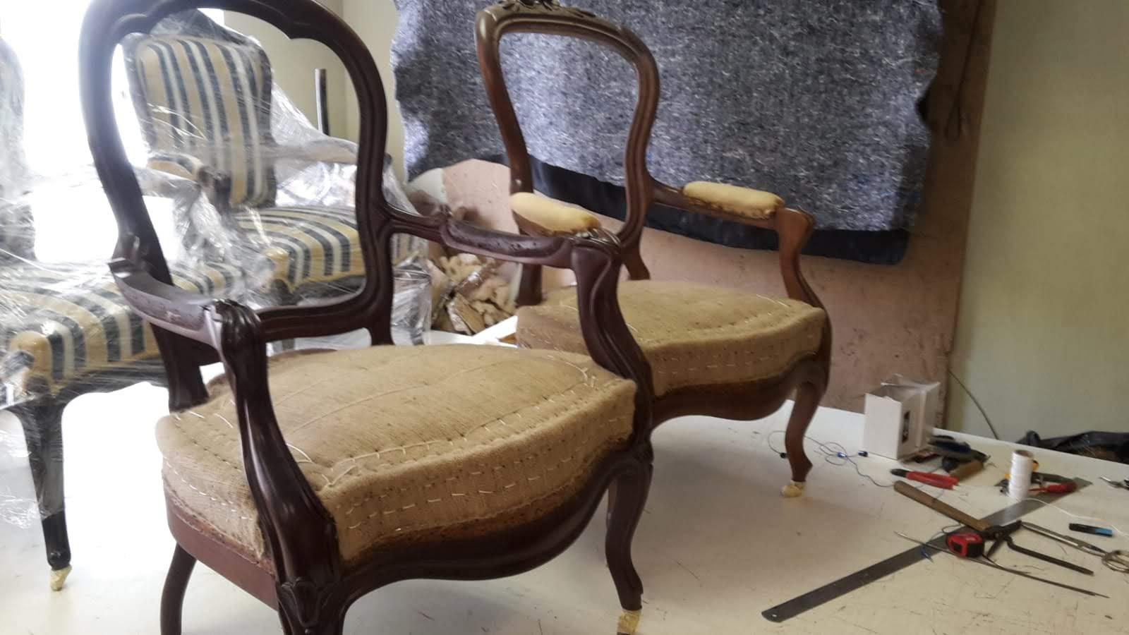 French Louis Philippe Style Yellow and Walnut Armchair, Late 19th Century  For Sale 14