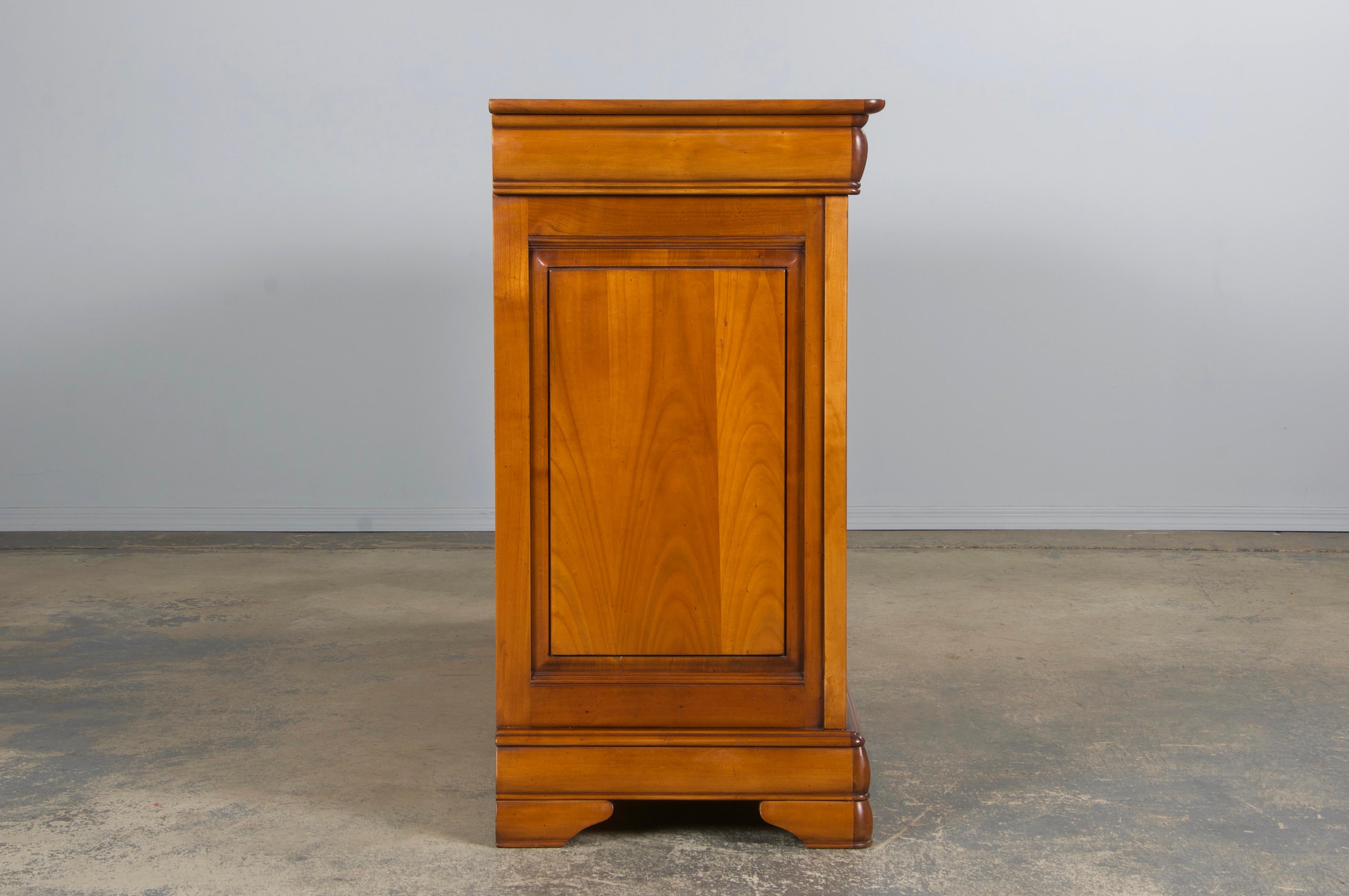 Credenza francese in stile Louis Philippe in legno d'acero in vendita 3