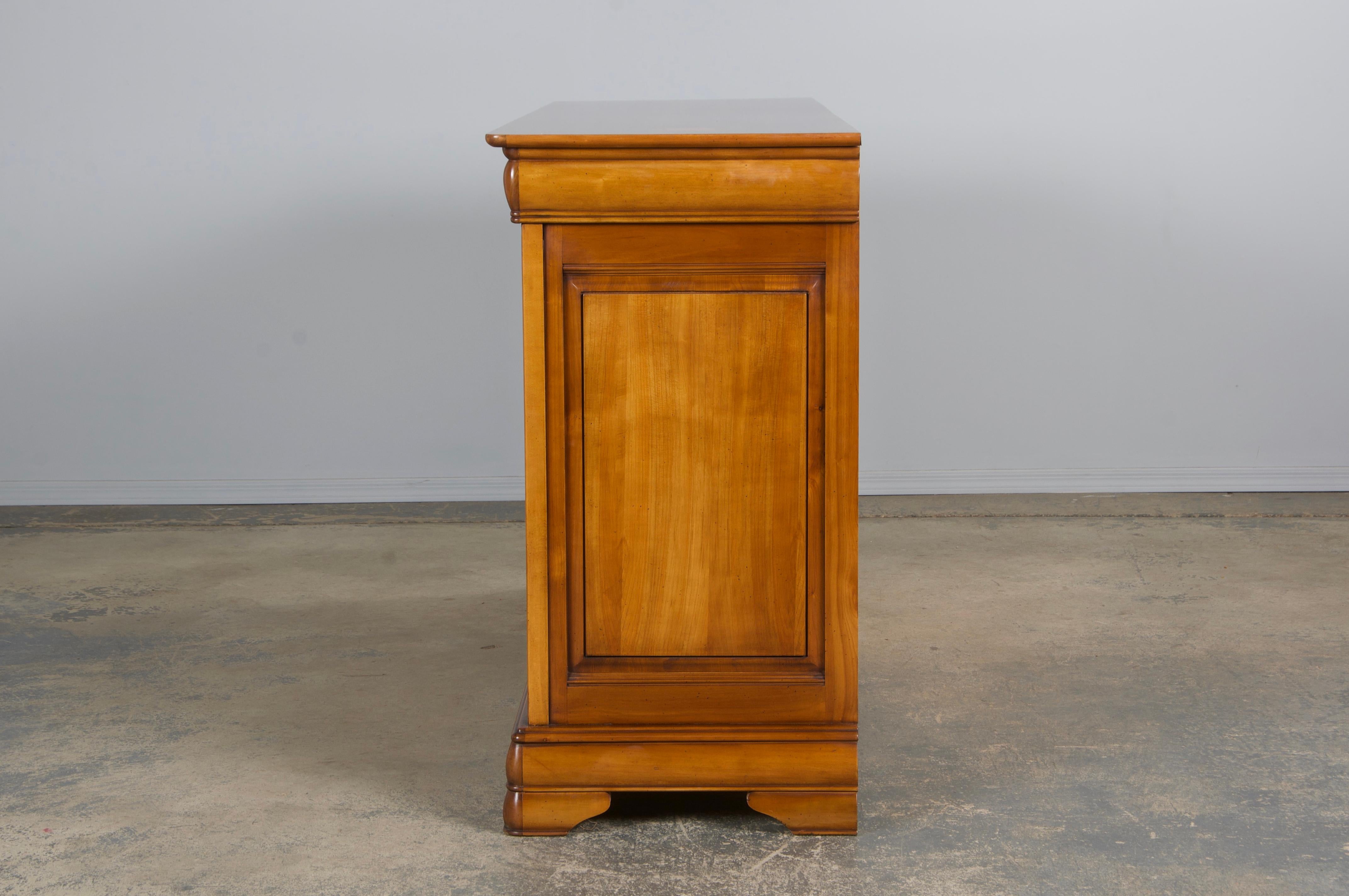 Credenza francese in stile Louis Philippe in legno d'acero in vendita 4