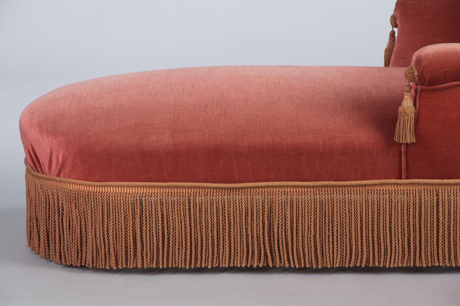 20ième siècle Chaise méridienne longue de style Louis Philippe:: années 1940