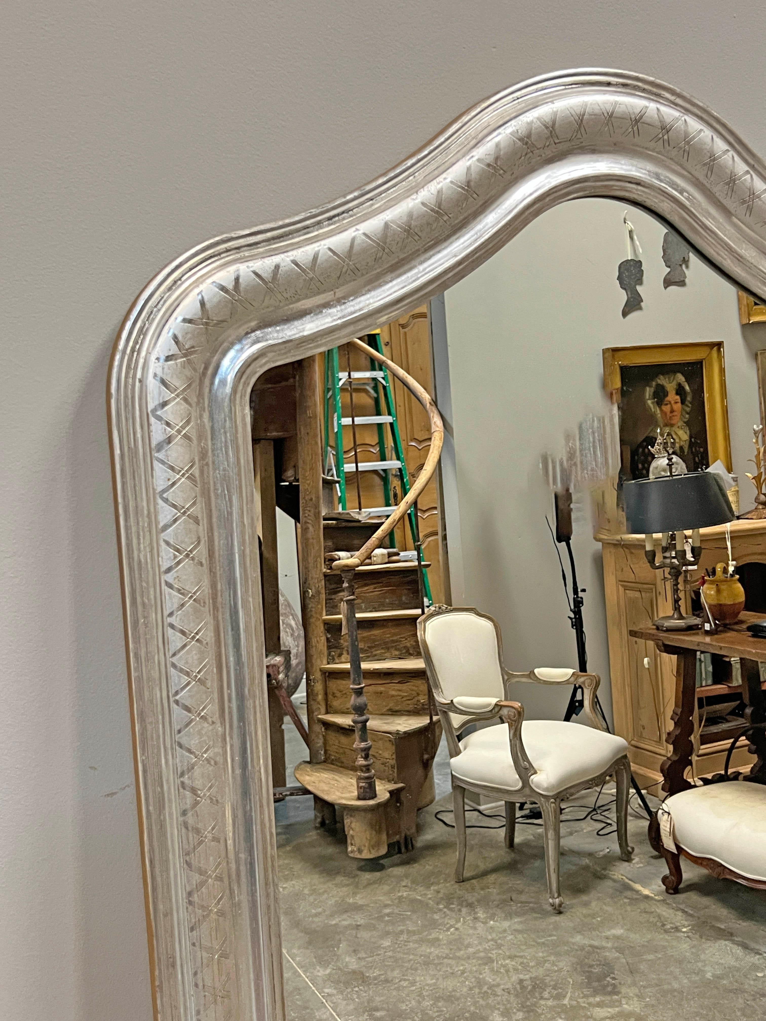 Louis-Philippe Miroir français de style Louis Philippe en argent doré en vente