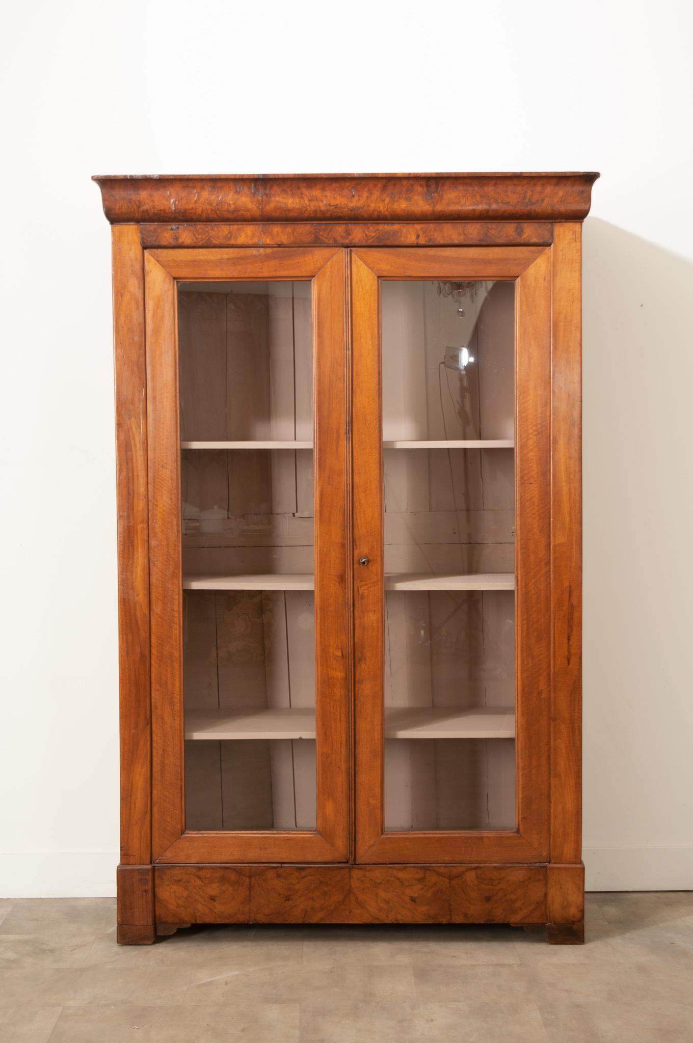 French Louis Philippe Walnut Bibliotheque In Good Condition In Baton Rouge, LA