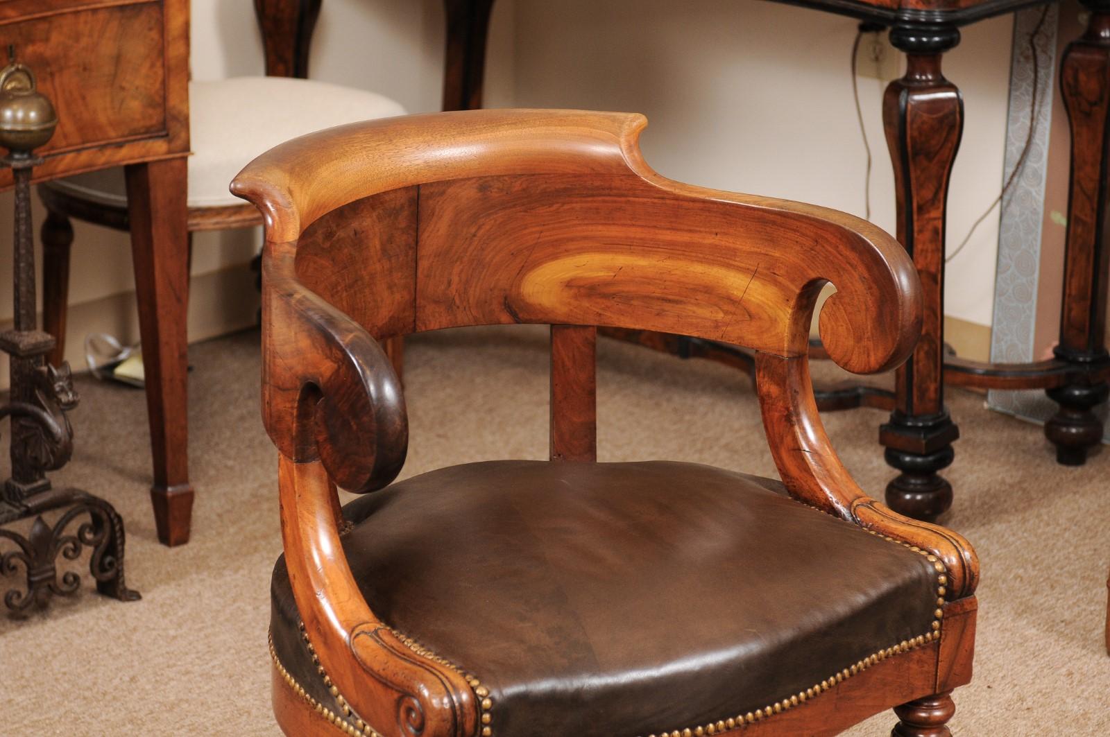 Mid-19th Century French Louis Philippe Walnut Desk Chair, circa 1840