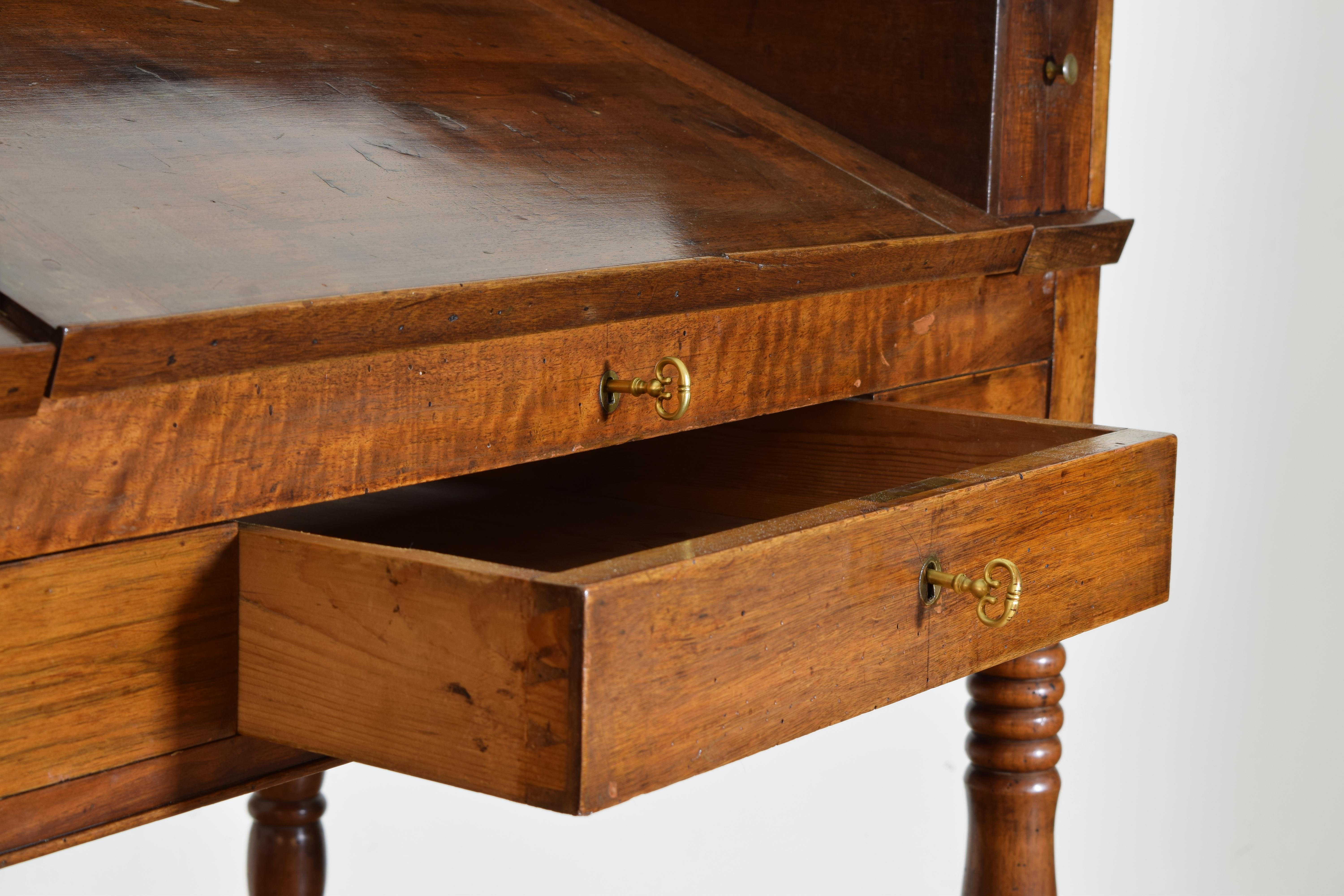 French, Louis Philippe, Walnut Standing Desk or Lectern, ca. 1835-1840 For Sale 3