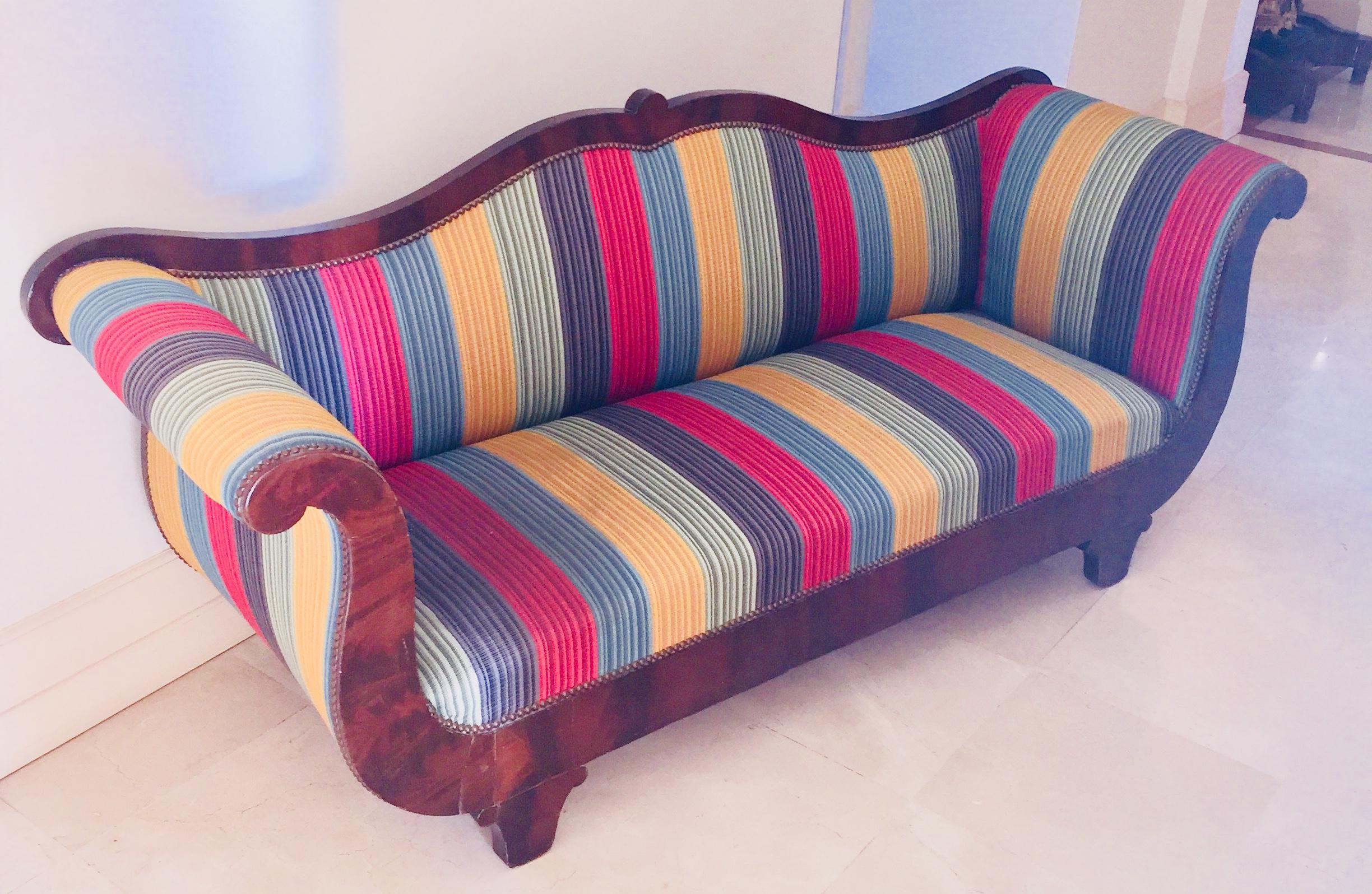 Late 19th Century French Louis Phill Bench, Day Bed in Mahogan Yellow Blue Red Soft Stipes Fabric For Sale