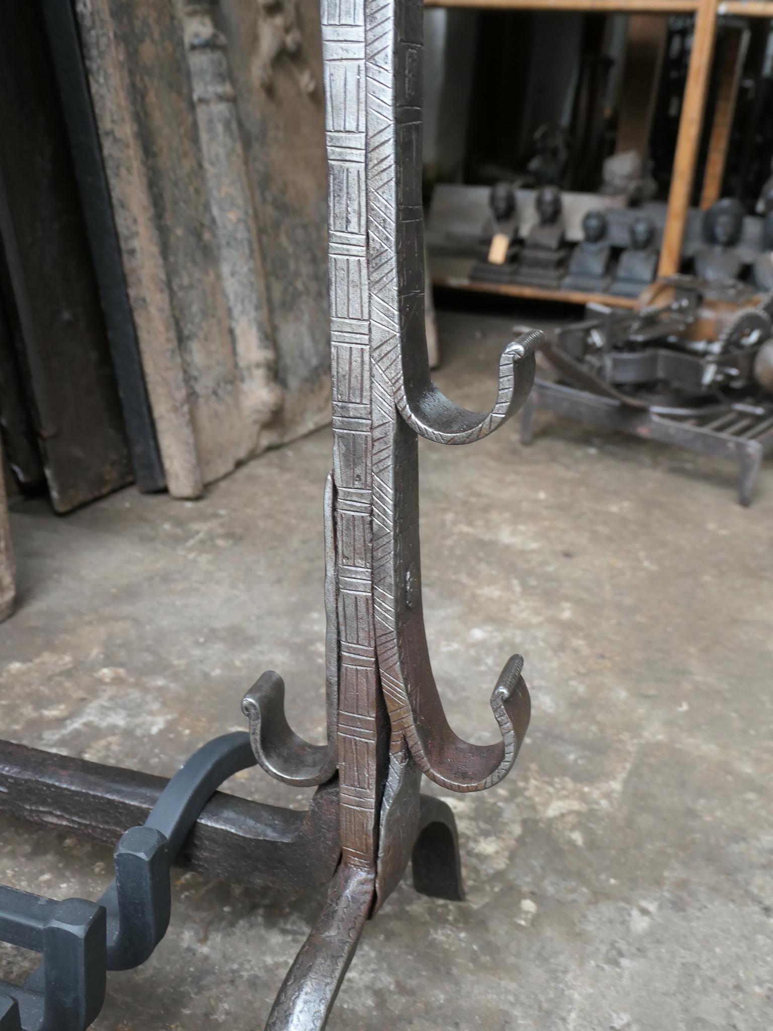 Grille de cheminée d'époque Louis XIII, 17ème siècle en vente 8