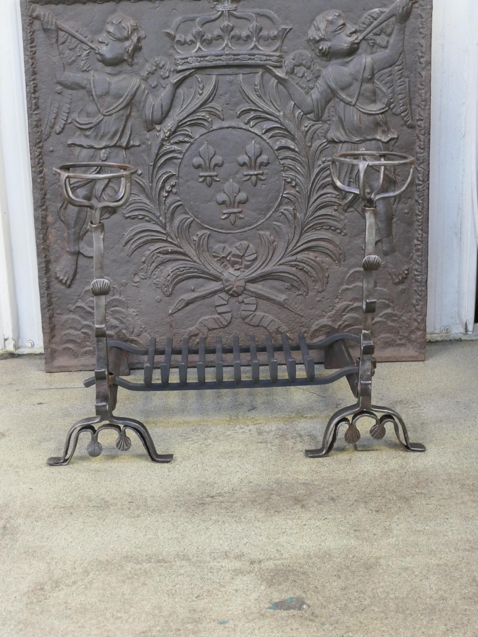 French Louis XIII Period Fireplace Grate or Fire Basket, 17th Century In Good Condition For Sale In Soest, NL